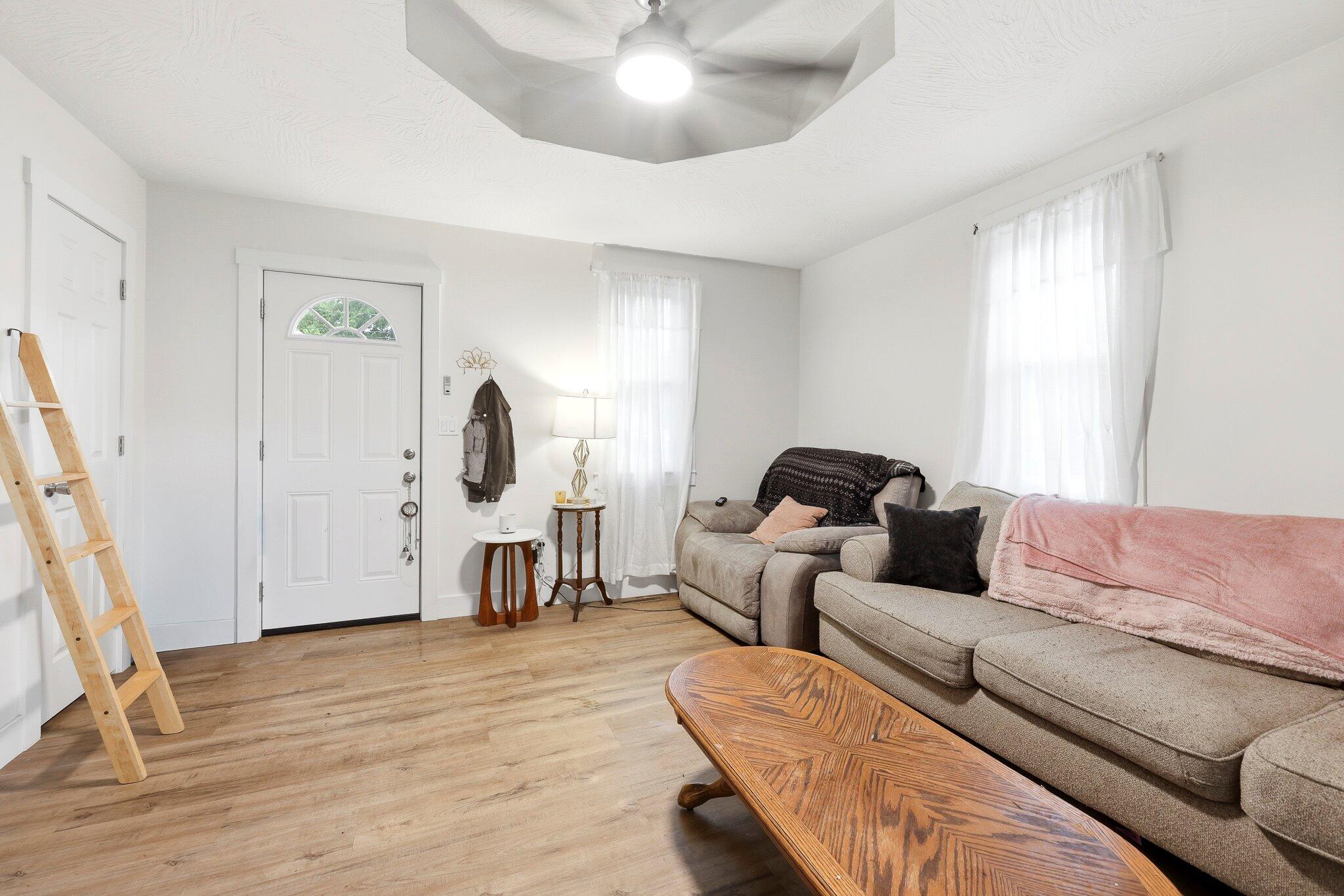 2448 North Ramsey Avenue Property Photo 6
