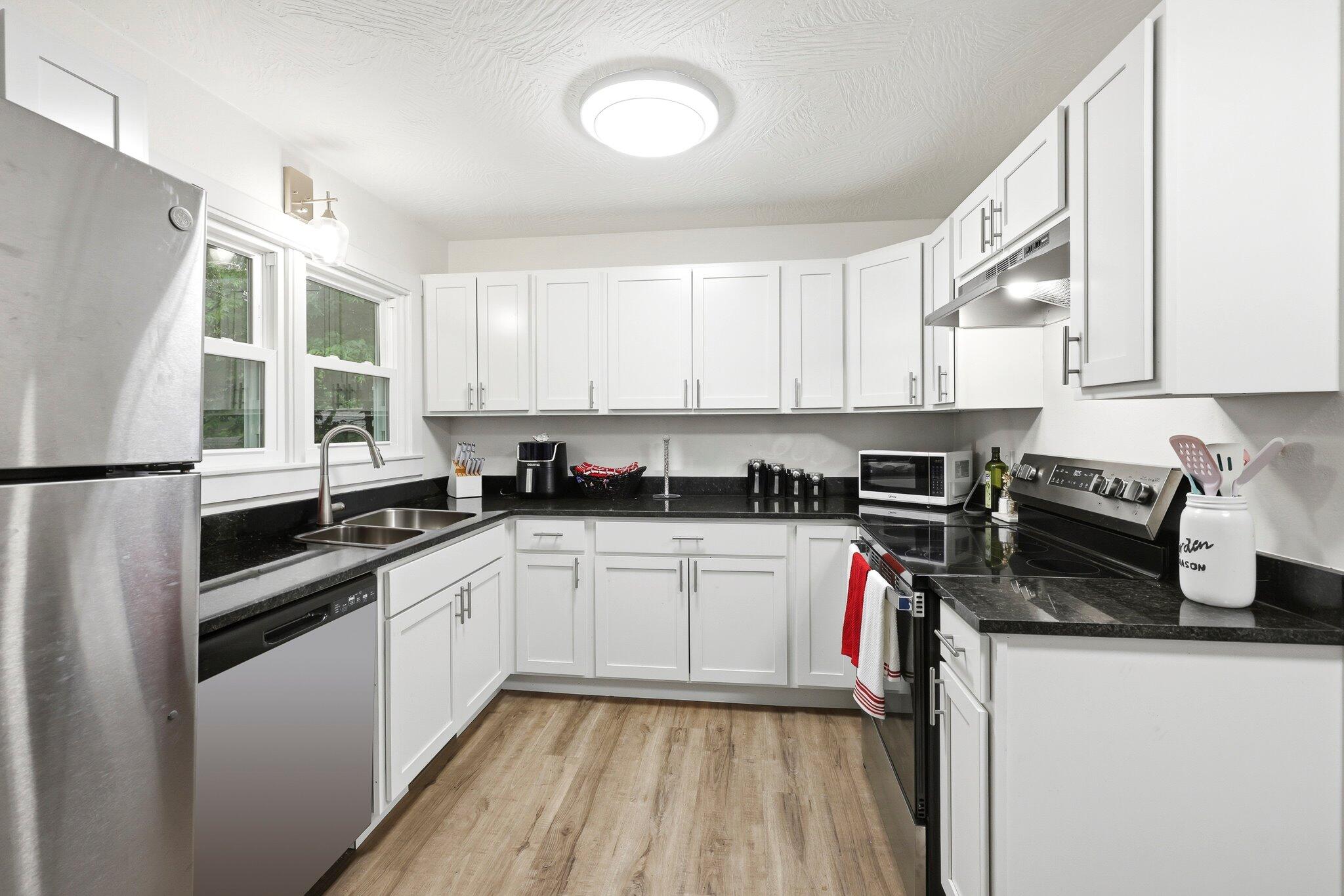 2448 North Ramsey Avenue Property Photo 9
