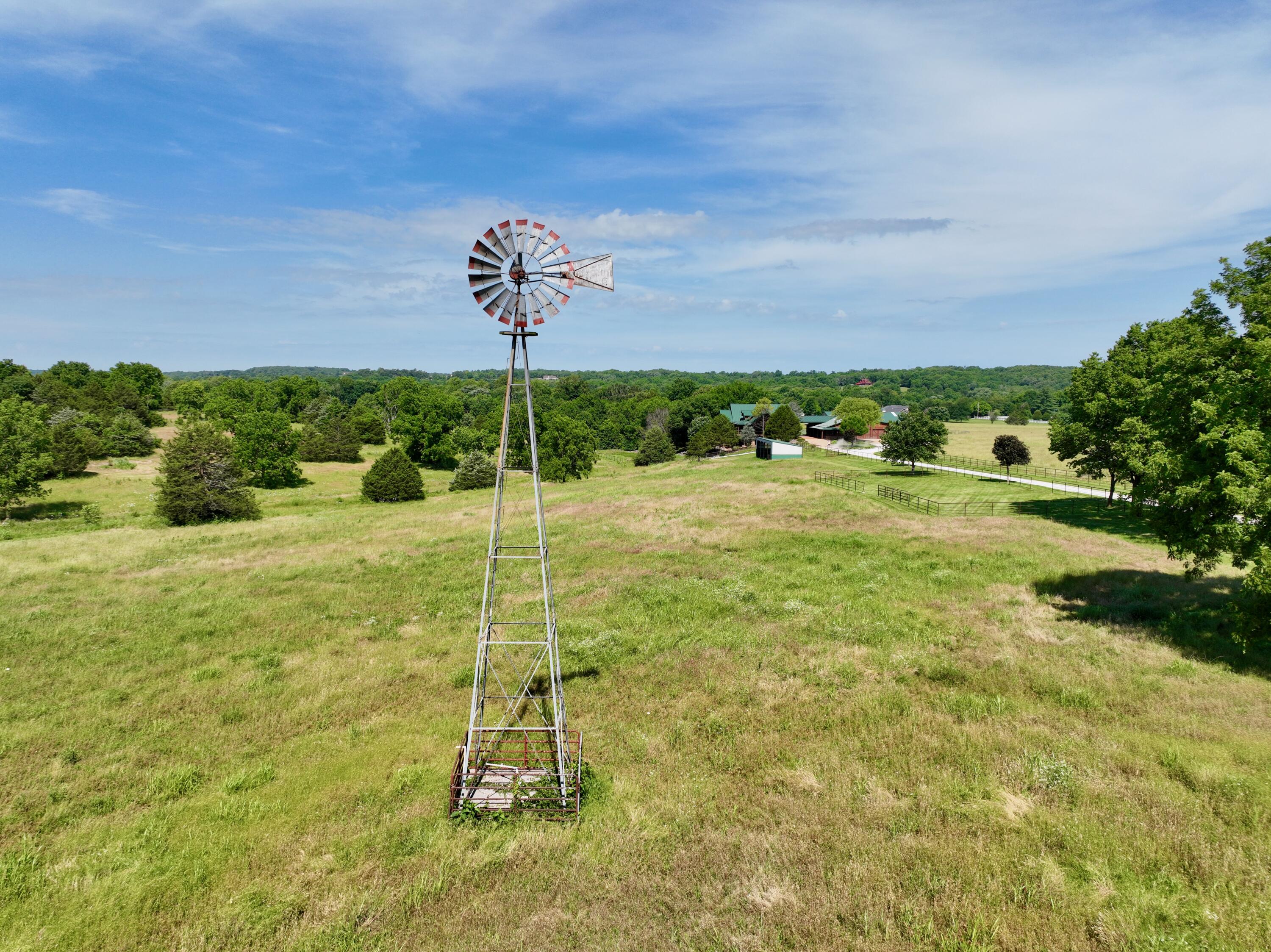 1781 West Blue Springs Road Property Photo 3