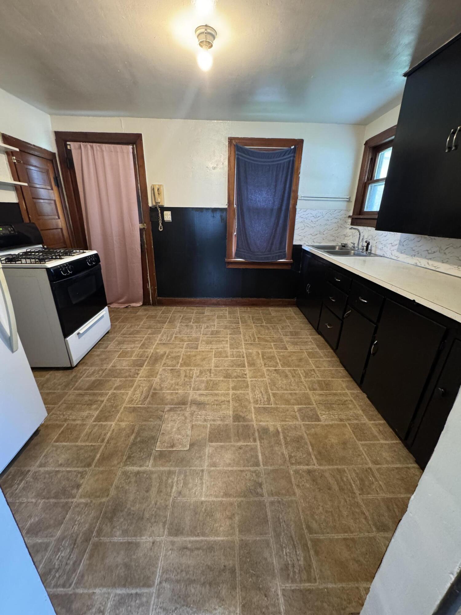 310 North Davis Street Property Photo 6