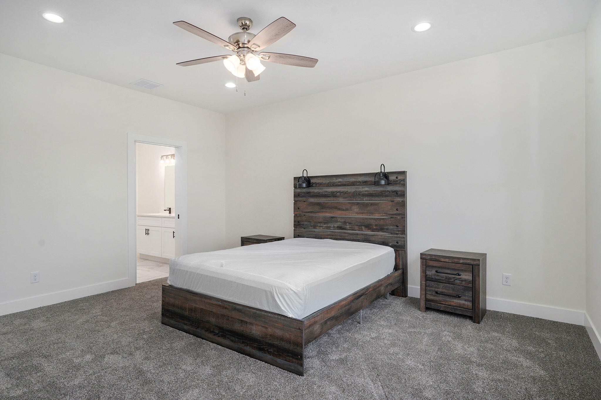 1003 West Jay Street Property Photo 16