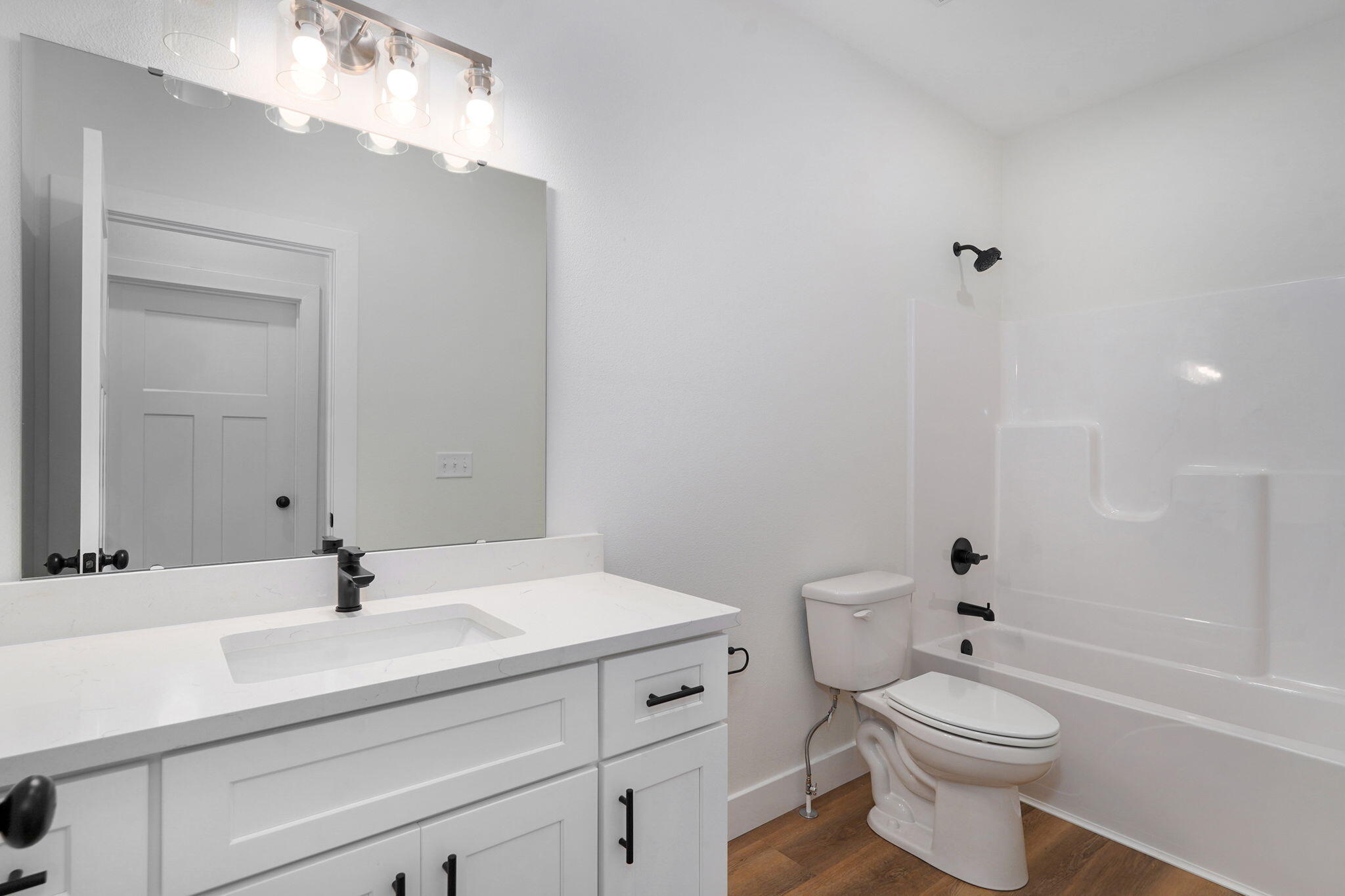 1003 West Jay Street Property Photo 23