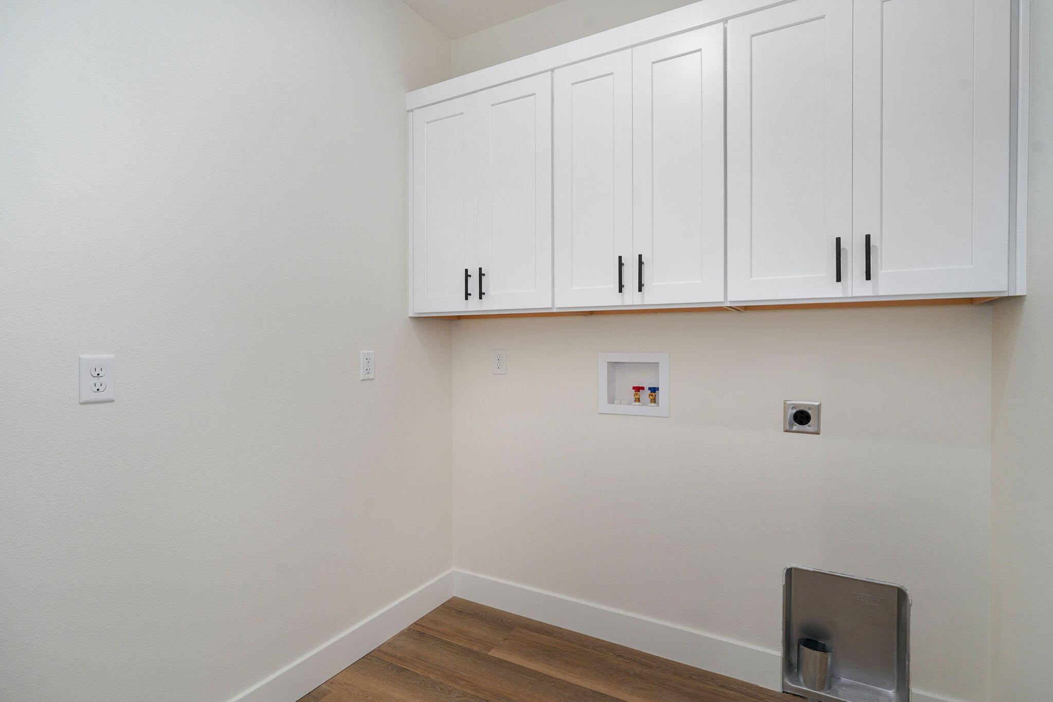 1003 West Jay Street Property Photo 25