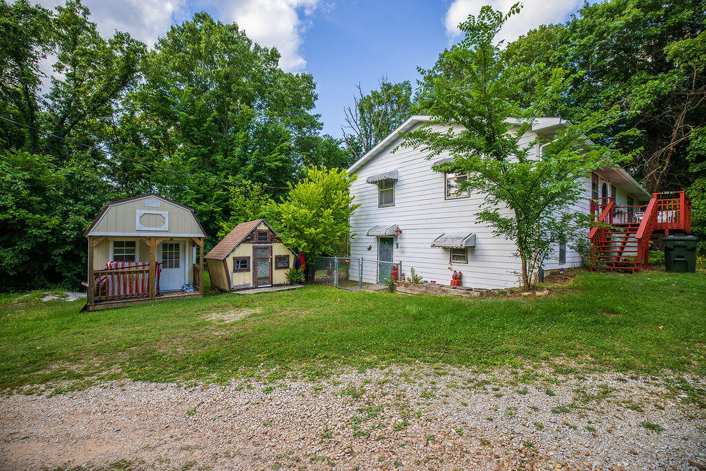 230 East Silver Creek Road Property Photo 3