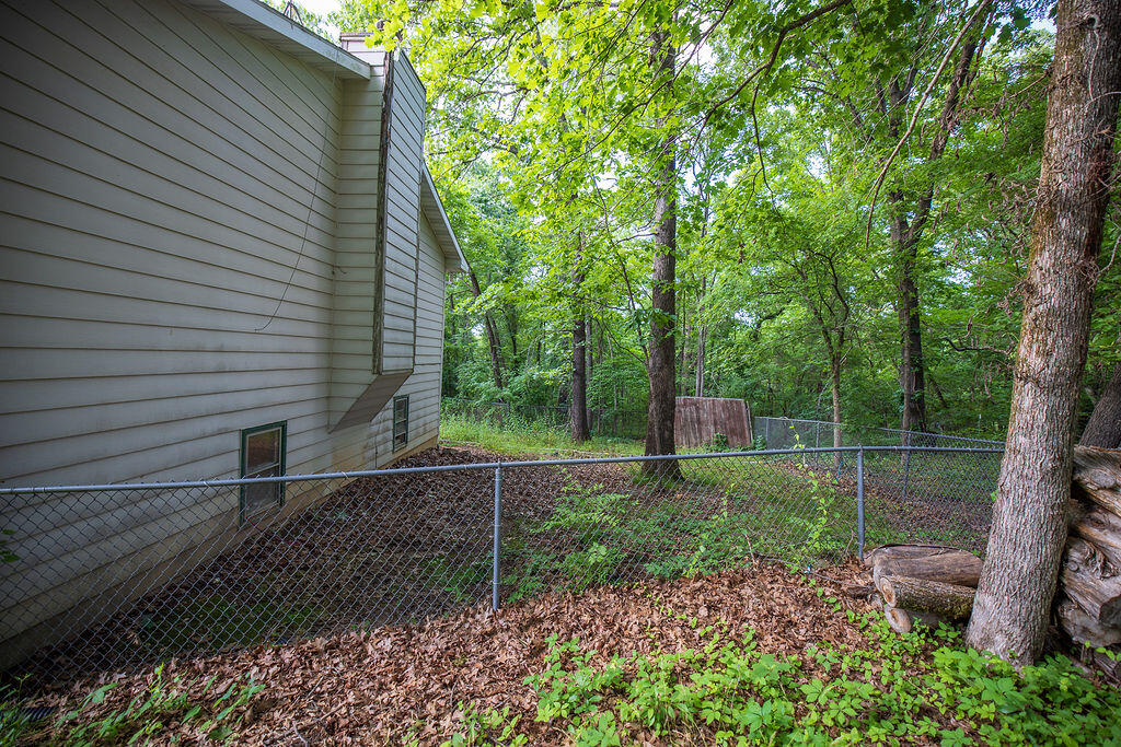 230 East Silver Creek Road Property Photo 8