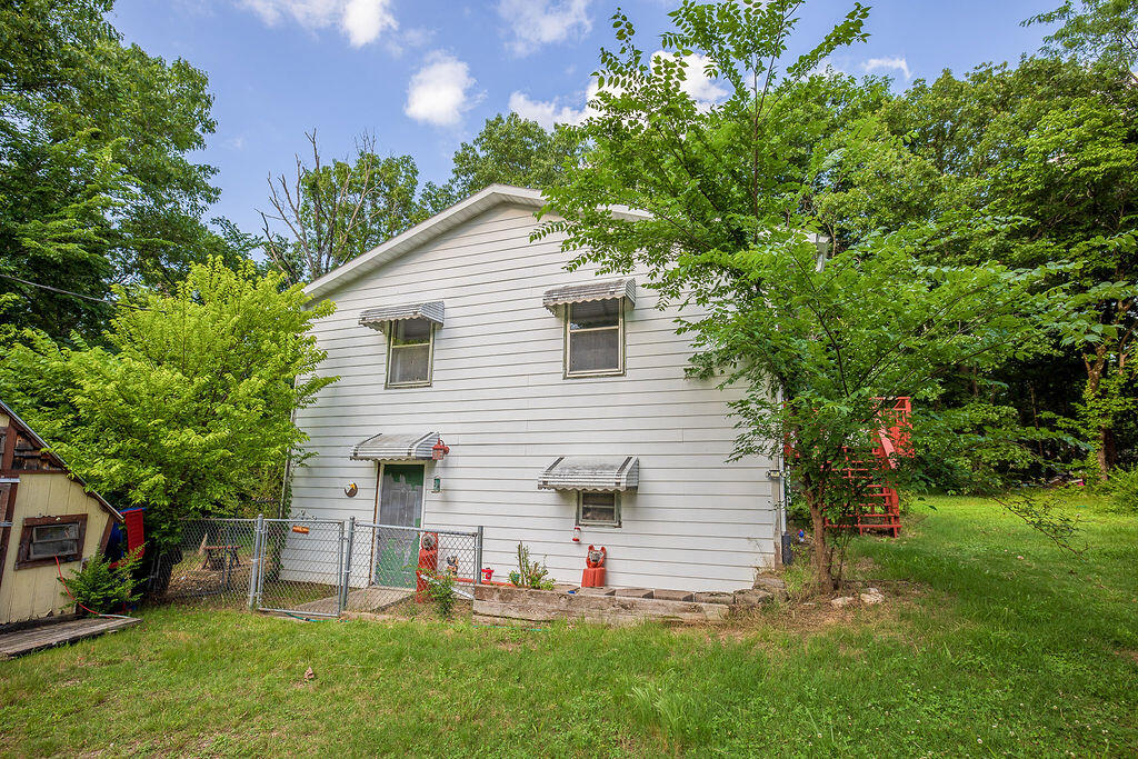 230 East Silver Creek Road Property Photo 9