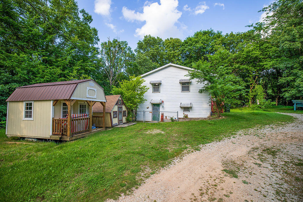230 East Silver Creek Road Property Photo 10