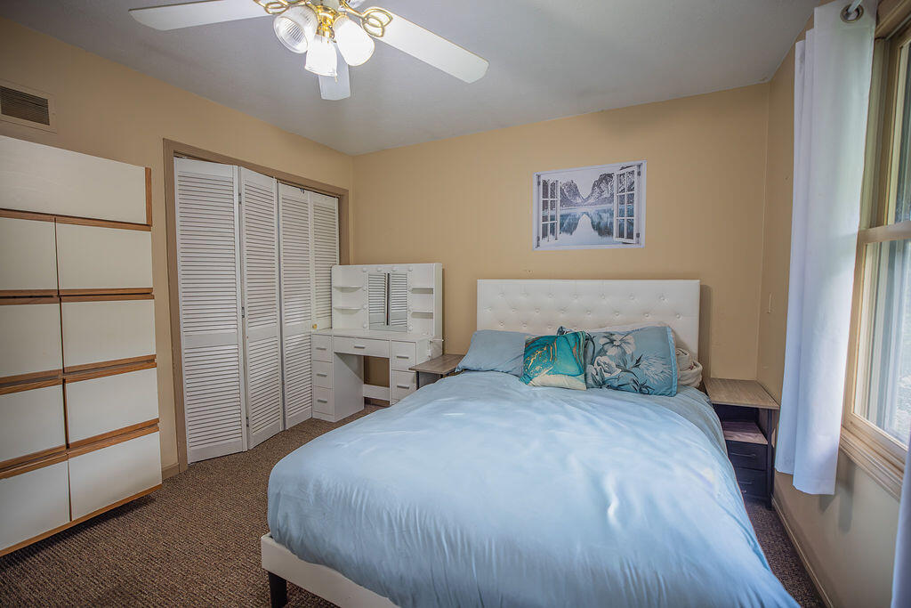 230 East Silver Creek Road Property Photo 42