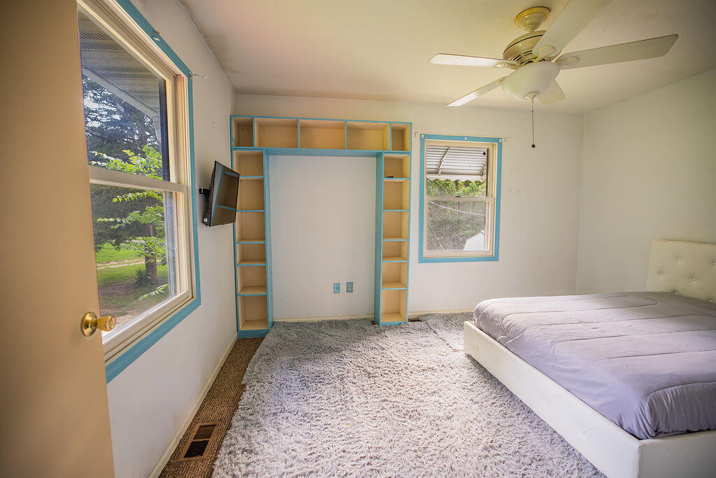 230 East Silver Creek Road Property Photo 52