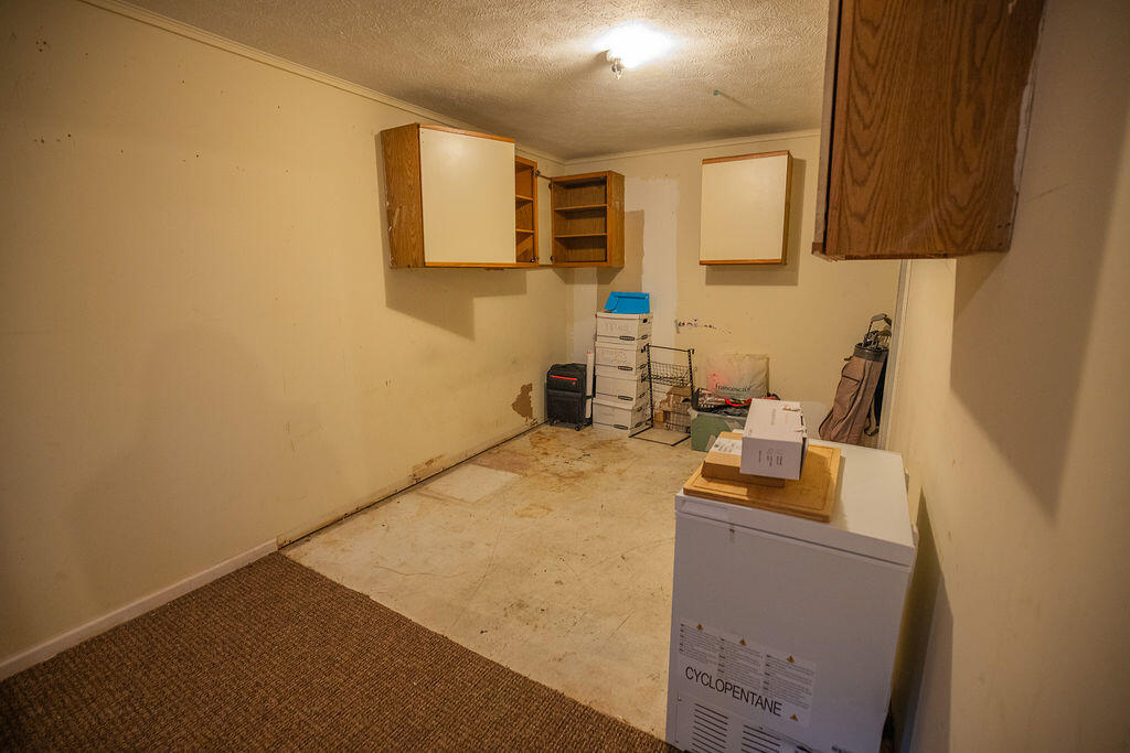 230 East Silver Creek Road Property Photo 56