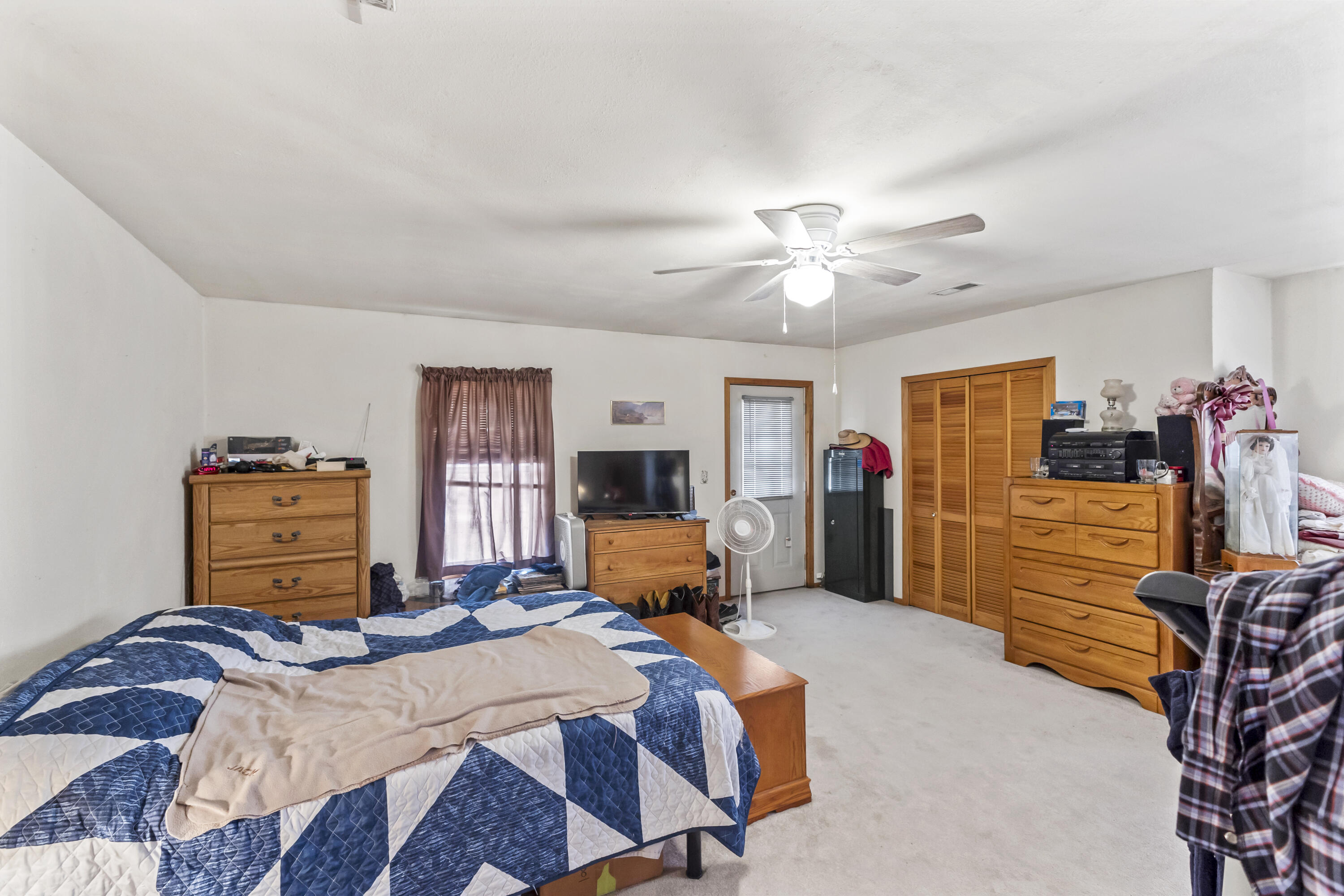 240 South 701 Road Property Photo 7