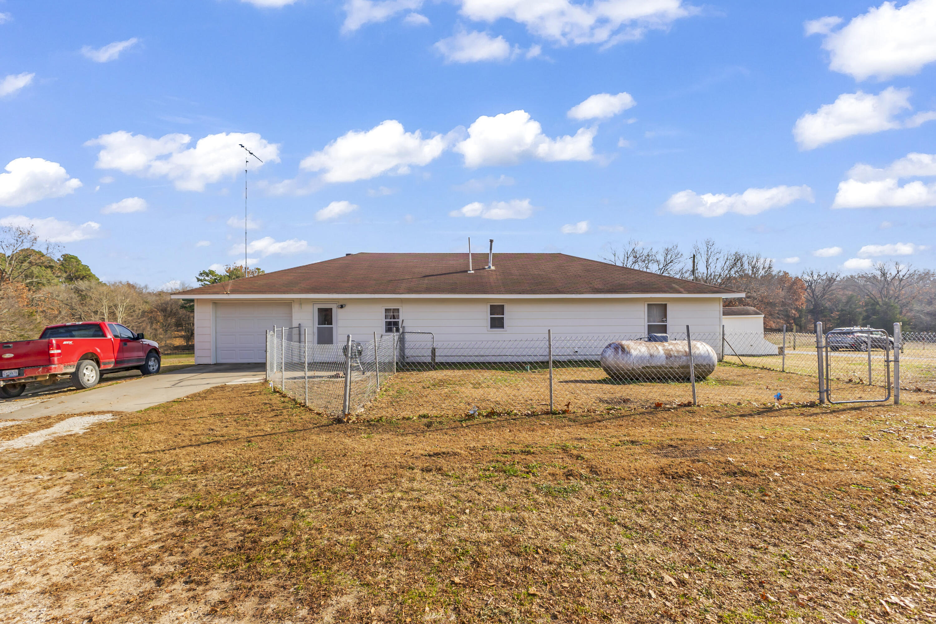 240 South 701 Road Property Photo 17