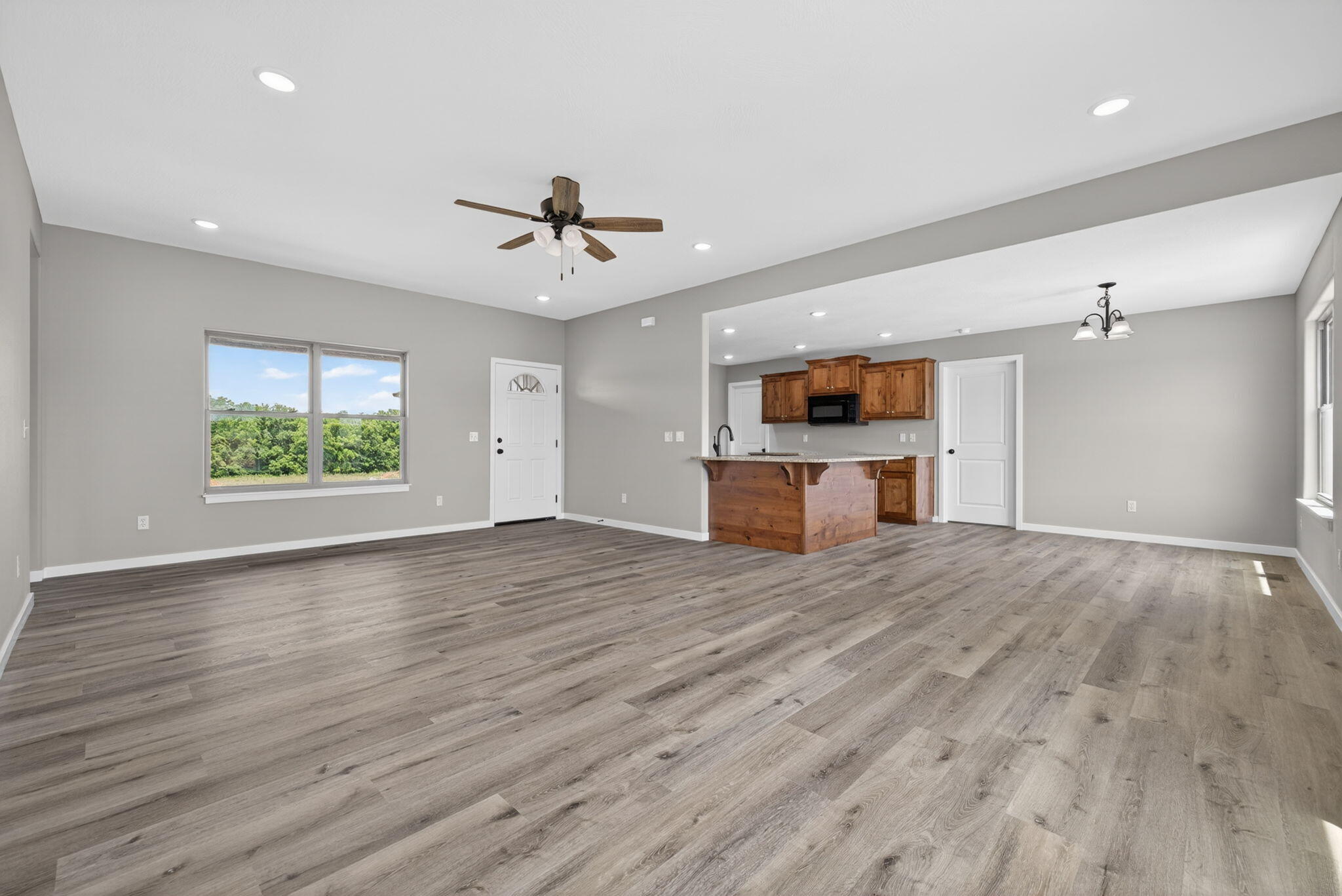 420 Beavertail Road Property Photo 6