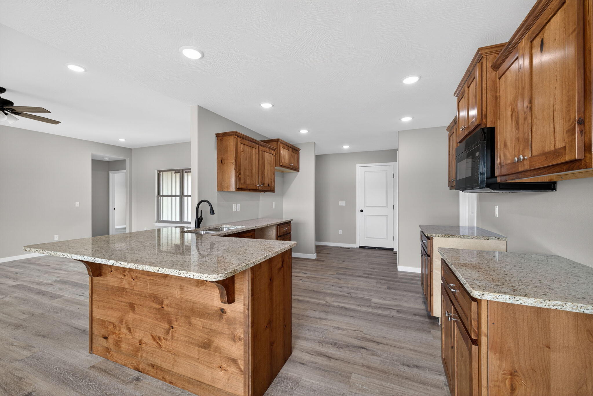 420 Beavertail Road Property Photo 10