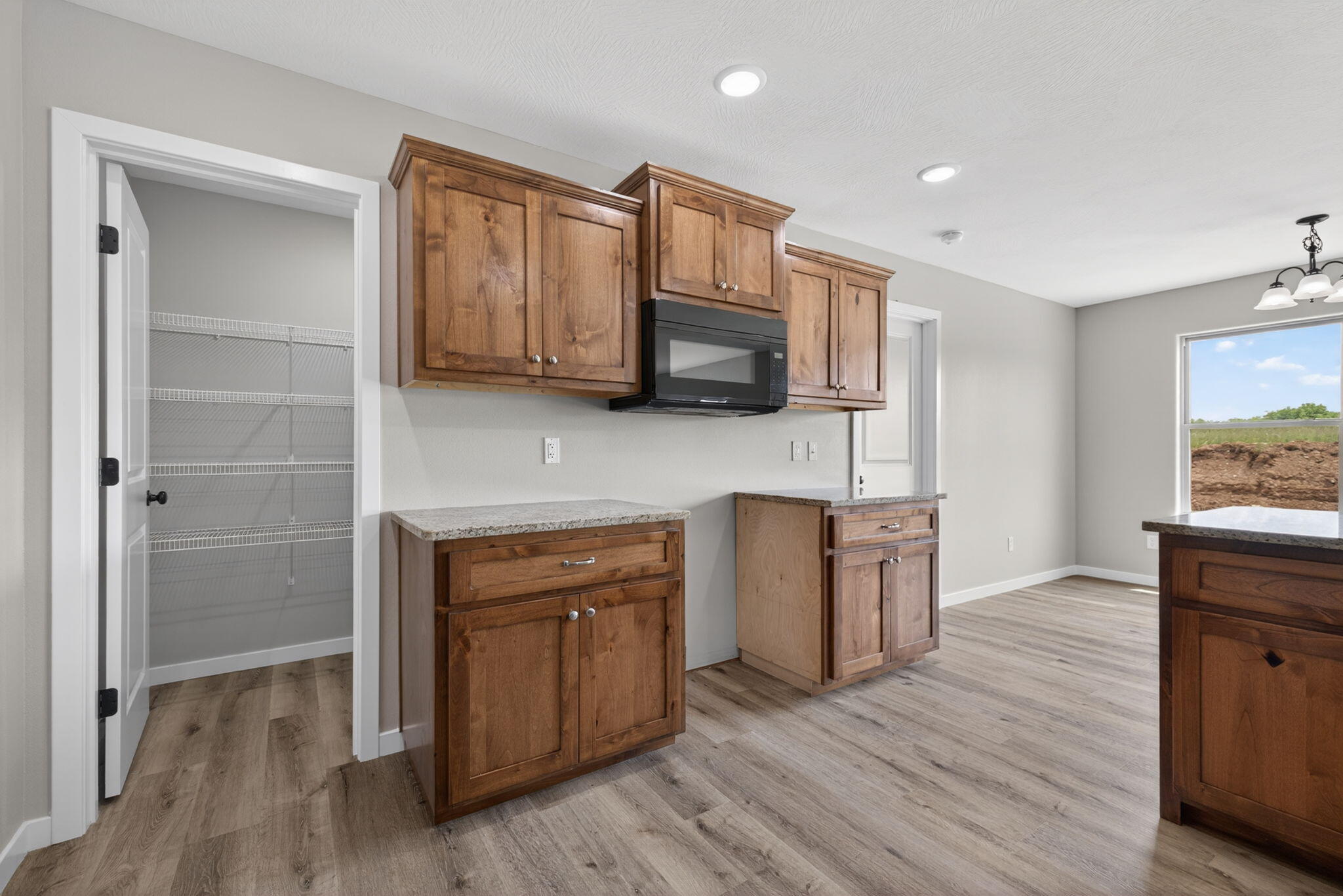 420 Beavertail Road Property Photo 11