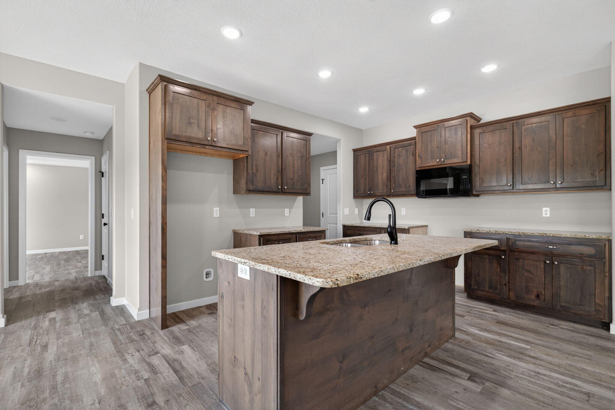 422 Beavertail Road Property Photo 8