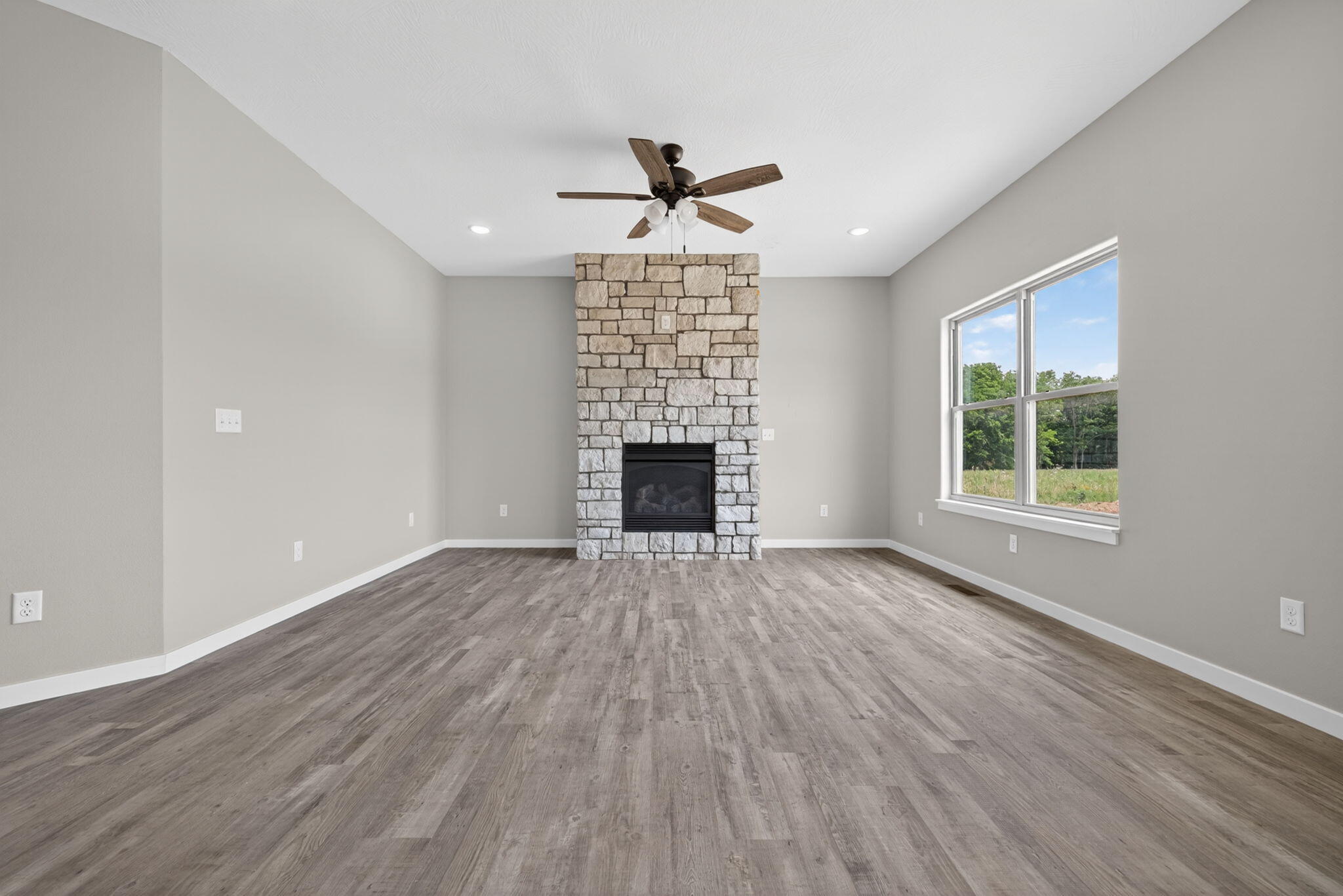 422 Beavertail Road Property Photo 13
