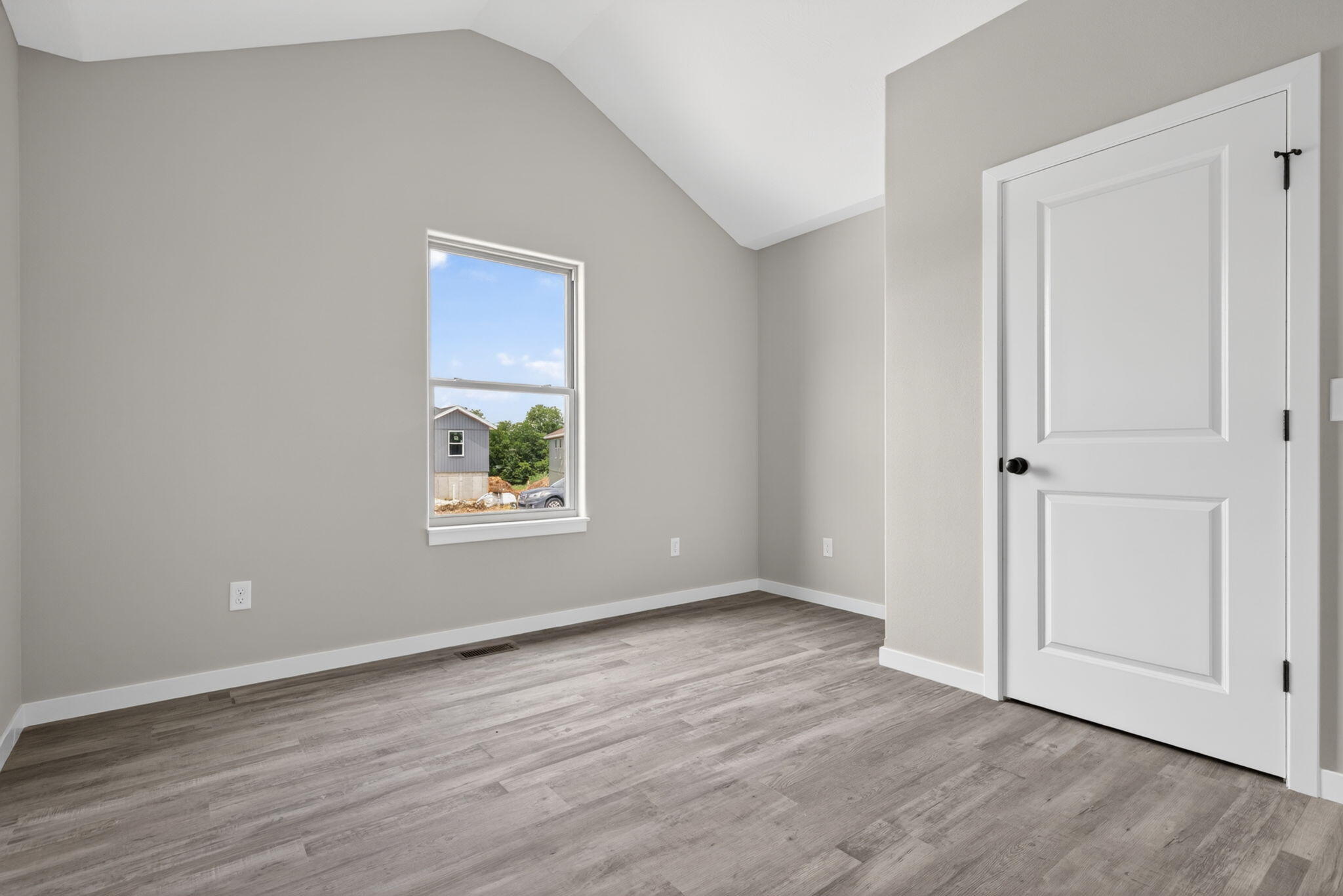 422 Beavertail Road Property Photo 26
