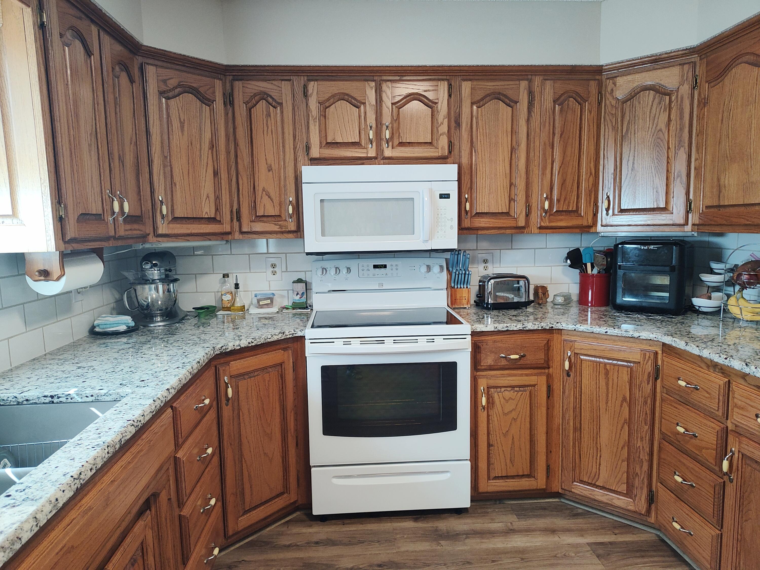 1505 South Sunset Avenue Property Photo 10