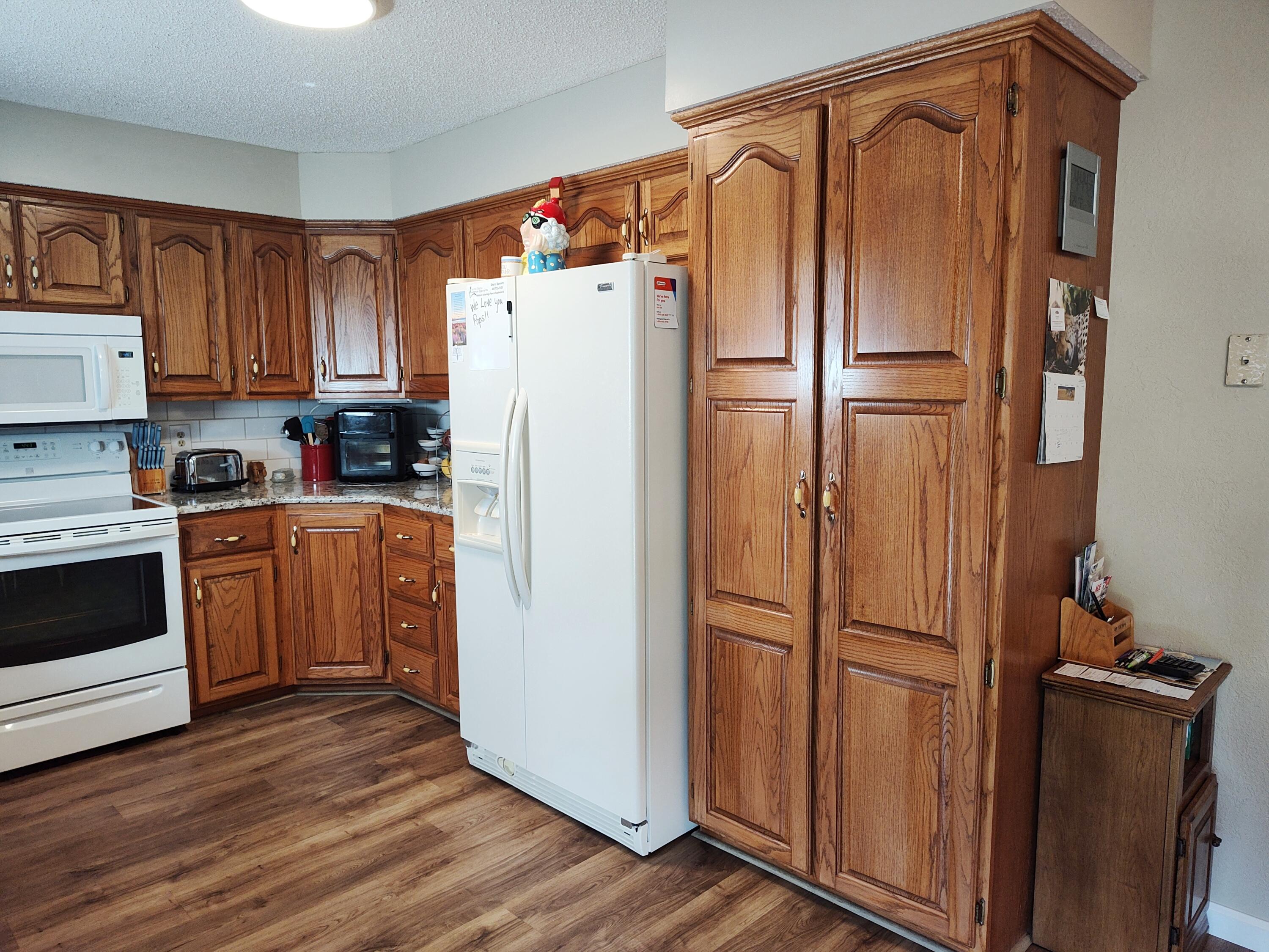 1505 South Sunset Avenue Property Photo 11