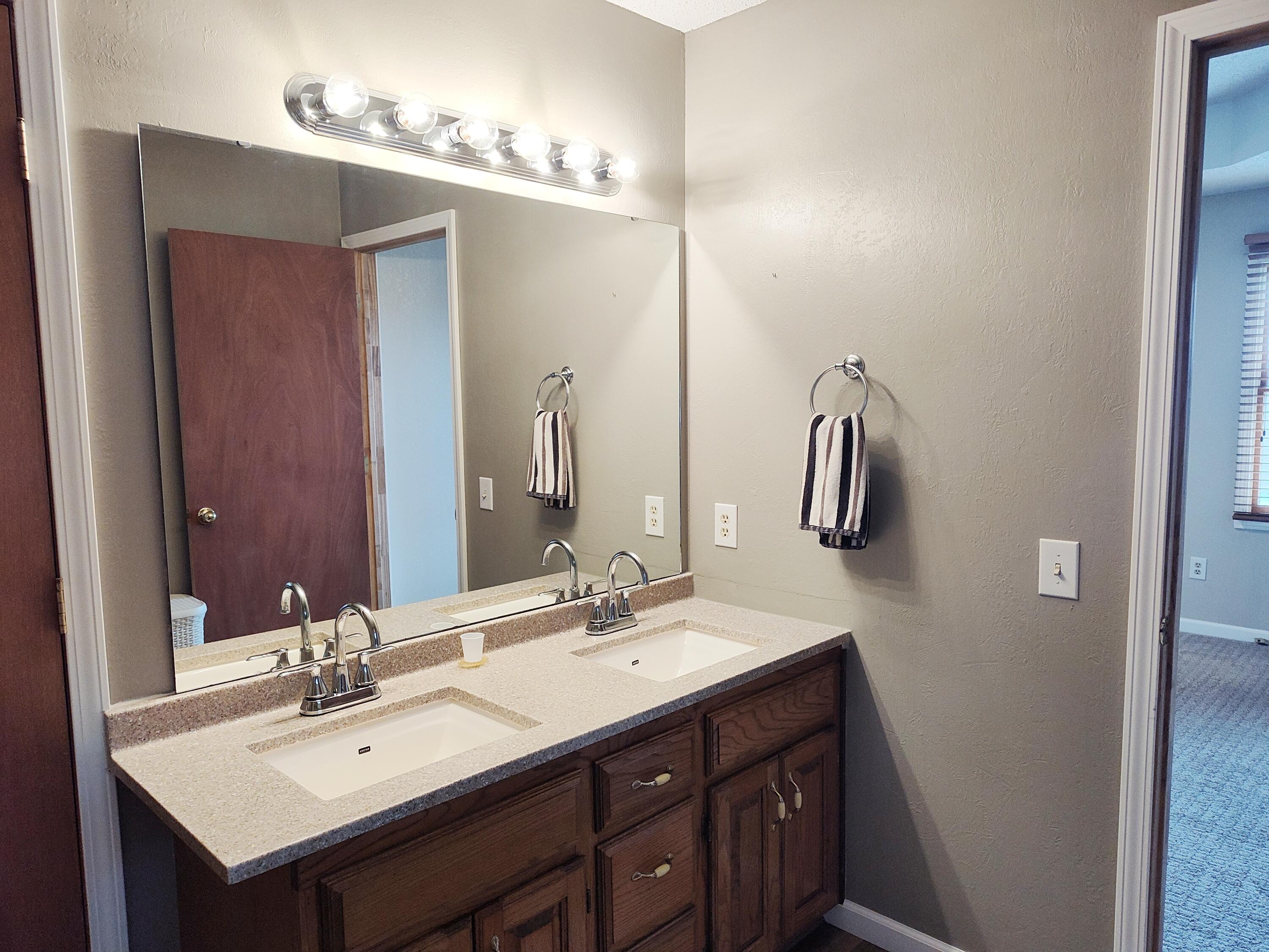 1505 South Sunset Avenue Property Photo 19