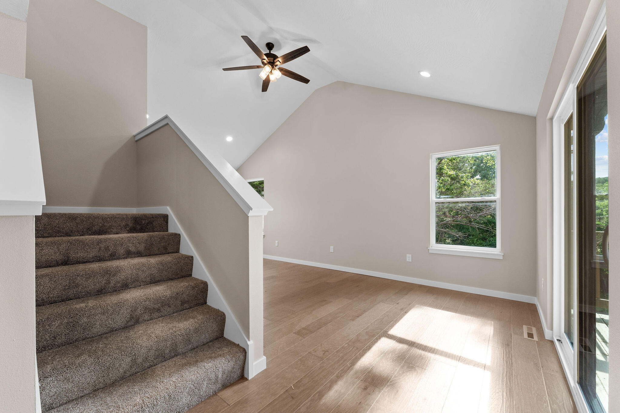 202 Eric Drive Property Photo 13