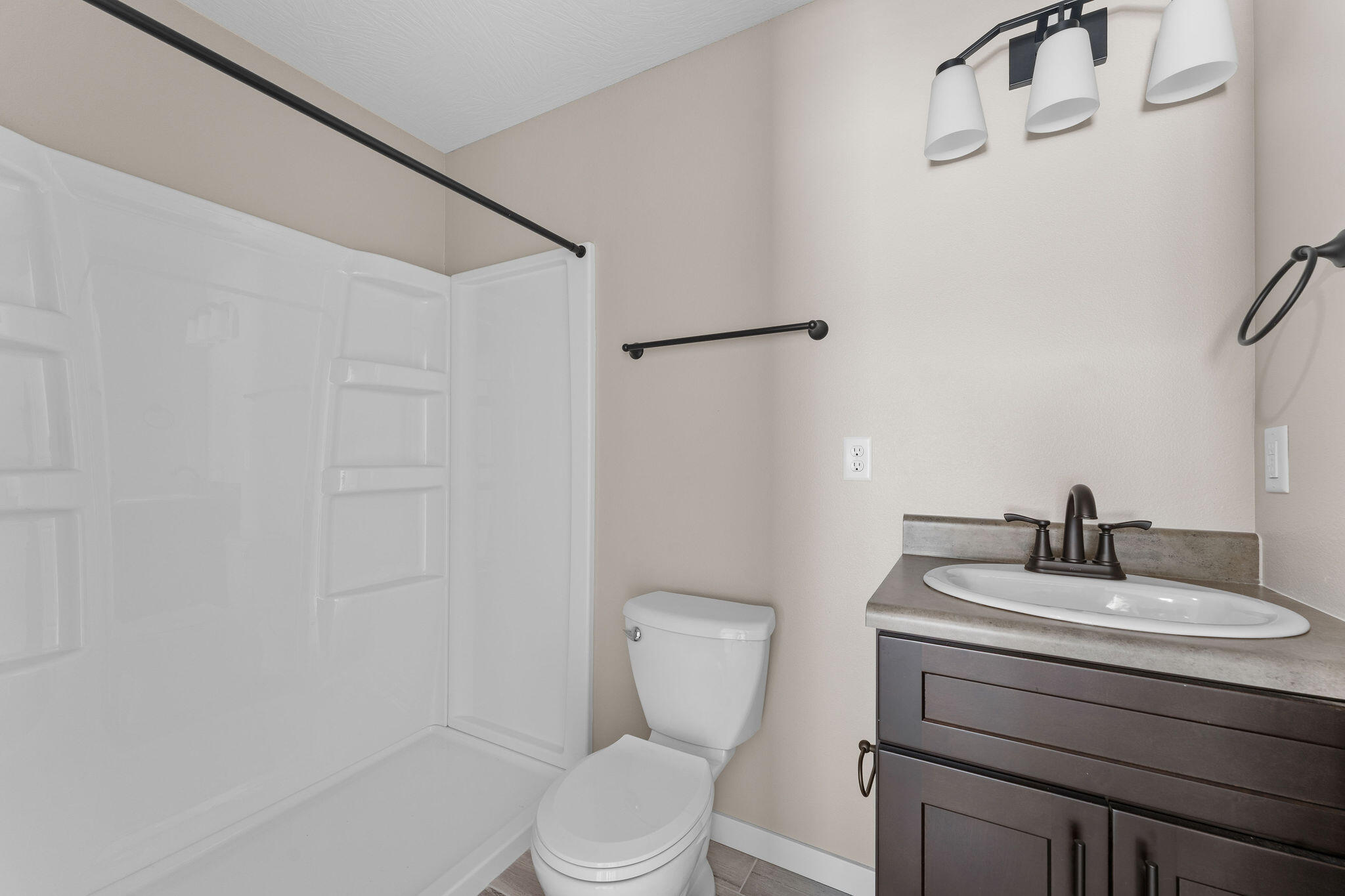202 Eric Drive Property Photo 17