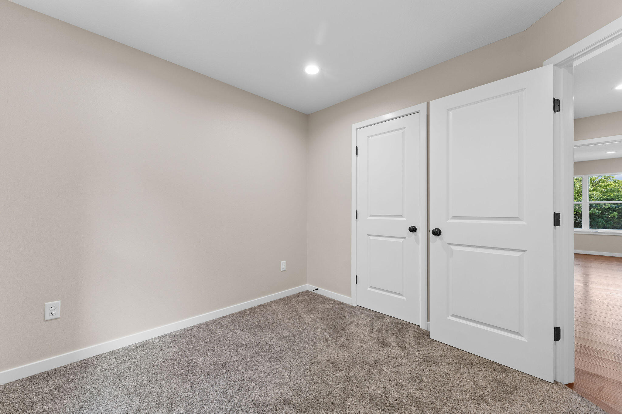 202 Eric Drive Property Photo 20