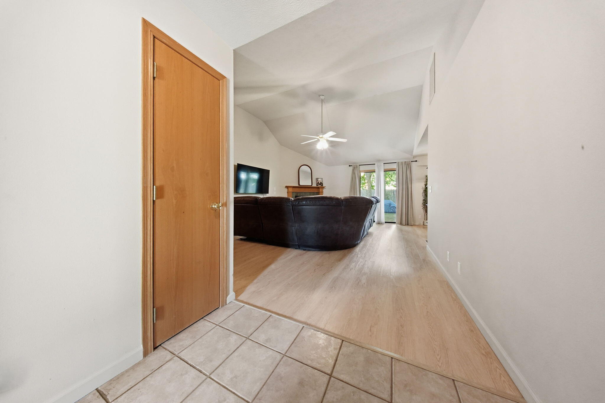 3527 West Sagamont Street Property Photo 5