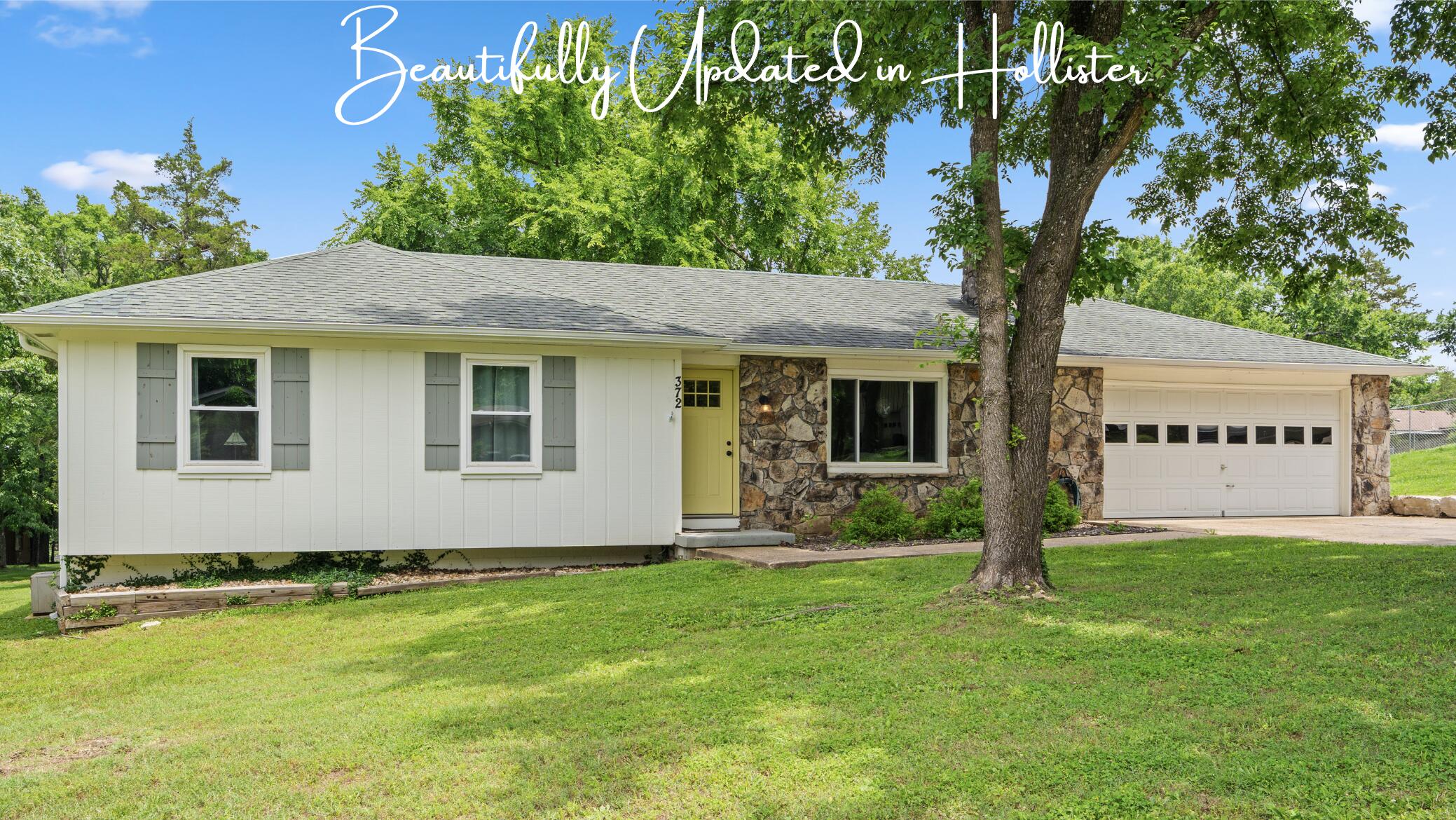 372 Greenbrier Lane Property Photo 1