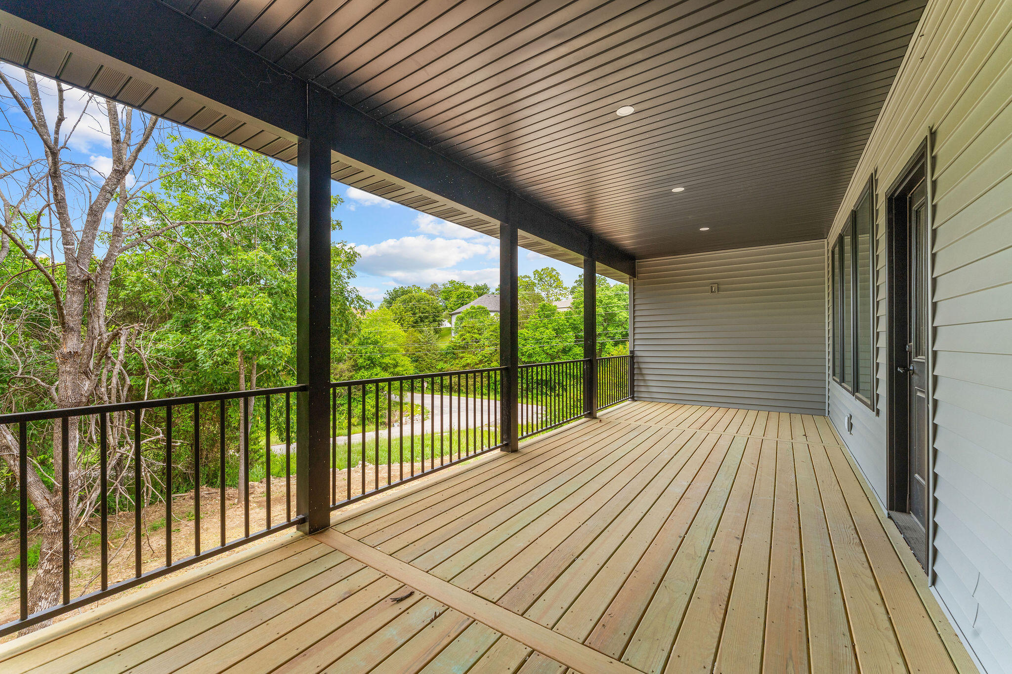 654 Walkington Lane Property Photo 14