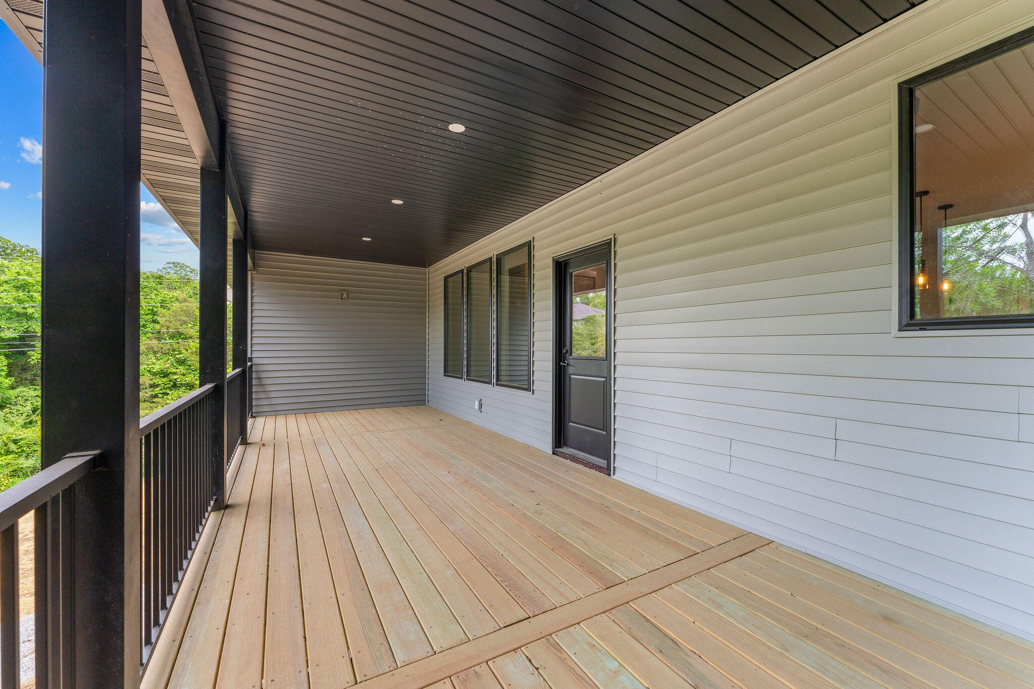 654 Walkington Lane Property Photo 15
