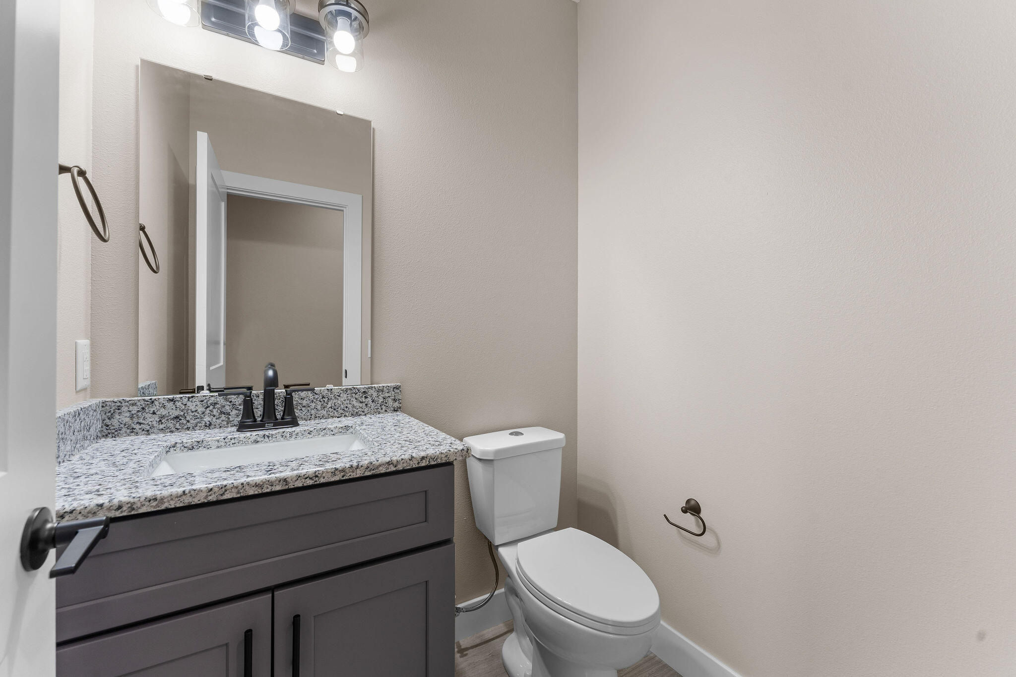 654 Walkington Lane Property Photo 27