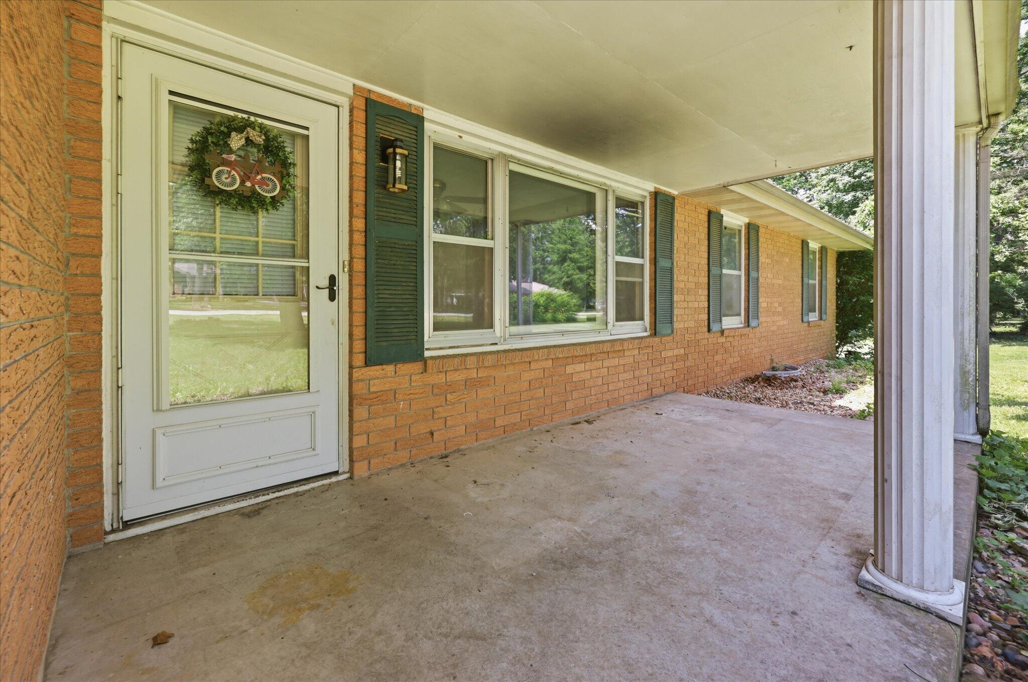 5866 East Linda Street Property Photo 4