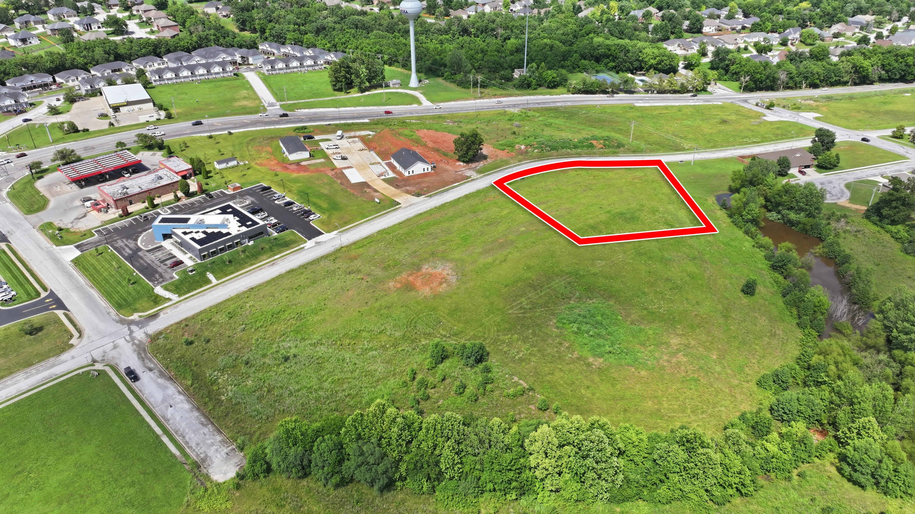 000 Crimson Avenue Property Photo 8