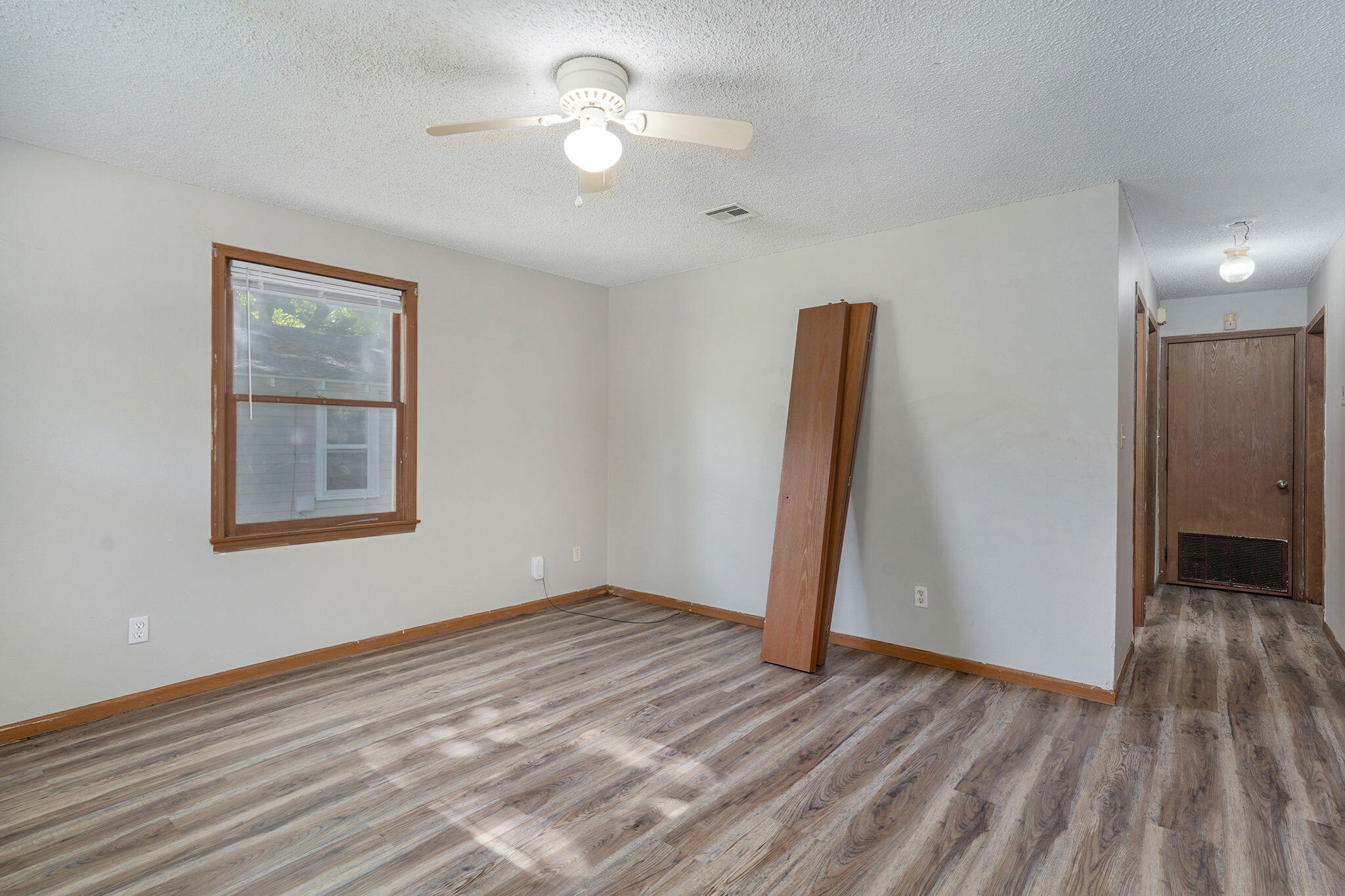 800 West Central Street Property Photo 4