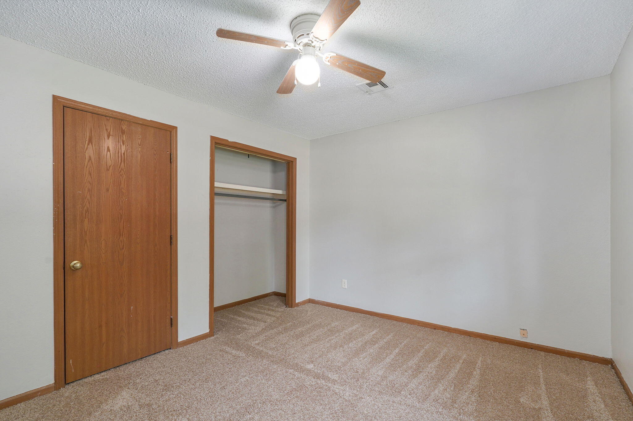 800 West Central Street Property Photo 9