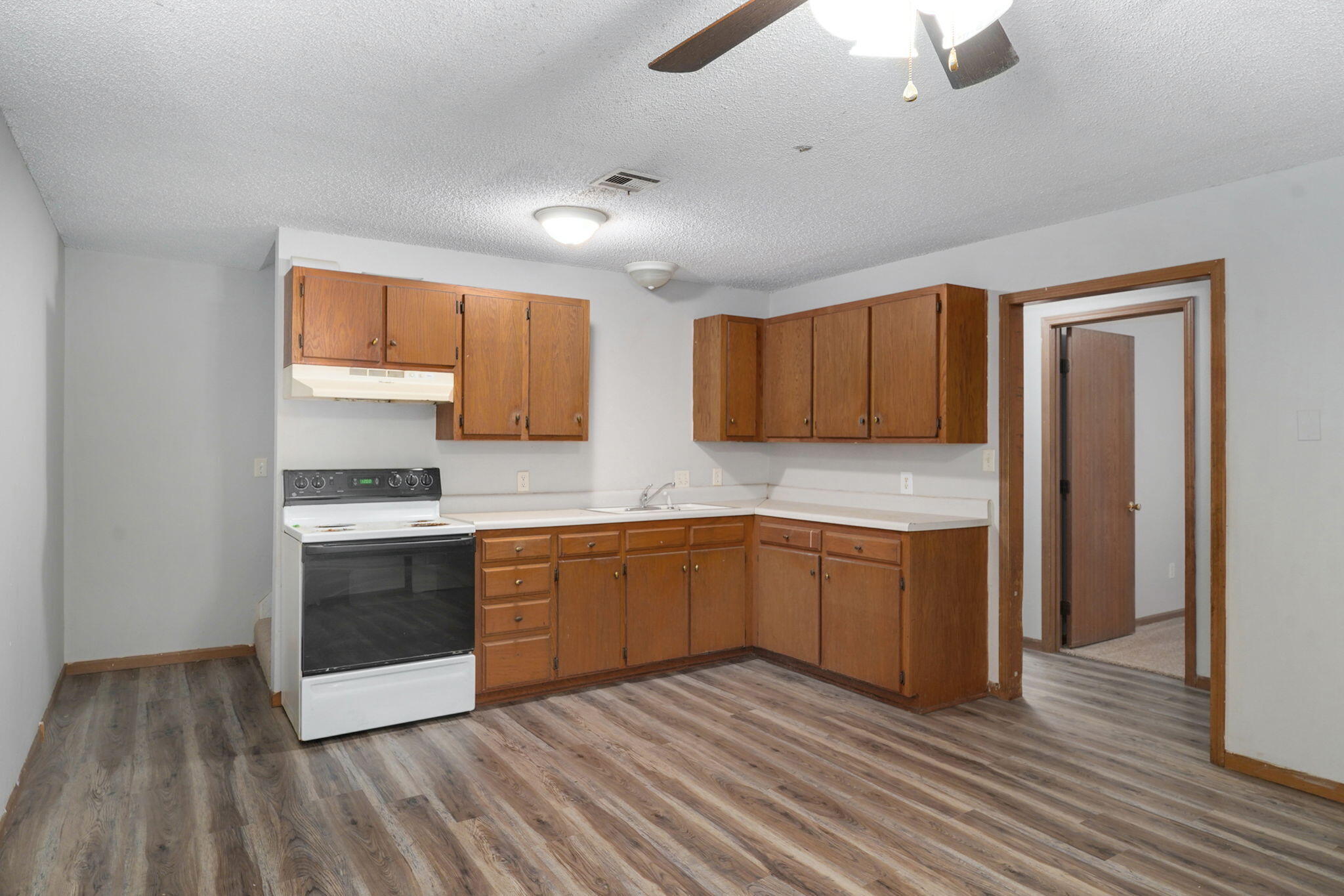 800 West Central Street Property Photo 13