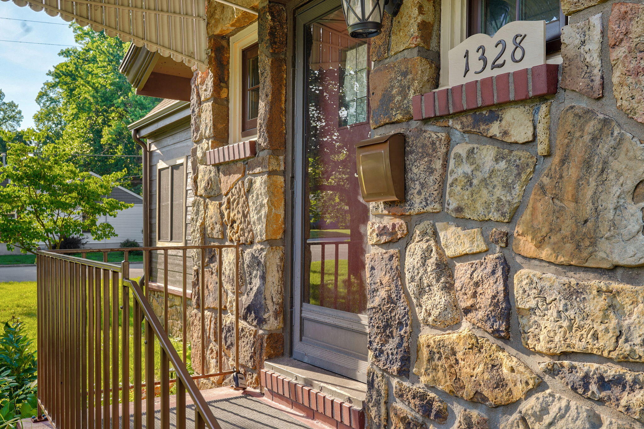 1328 East Bennett Street Property Photo 6