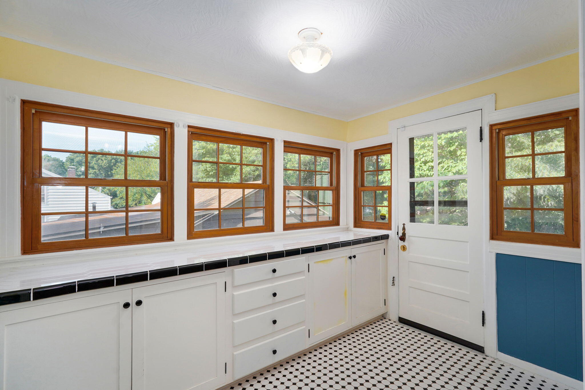1328 East Bennett Street Property Photo 21