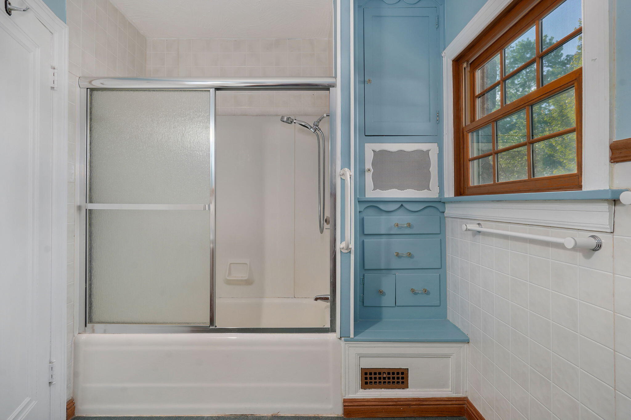 1328 East Bennett Street Property Photo 24