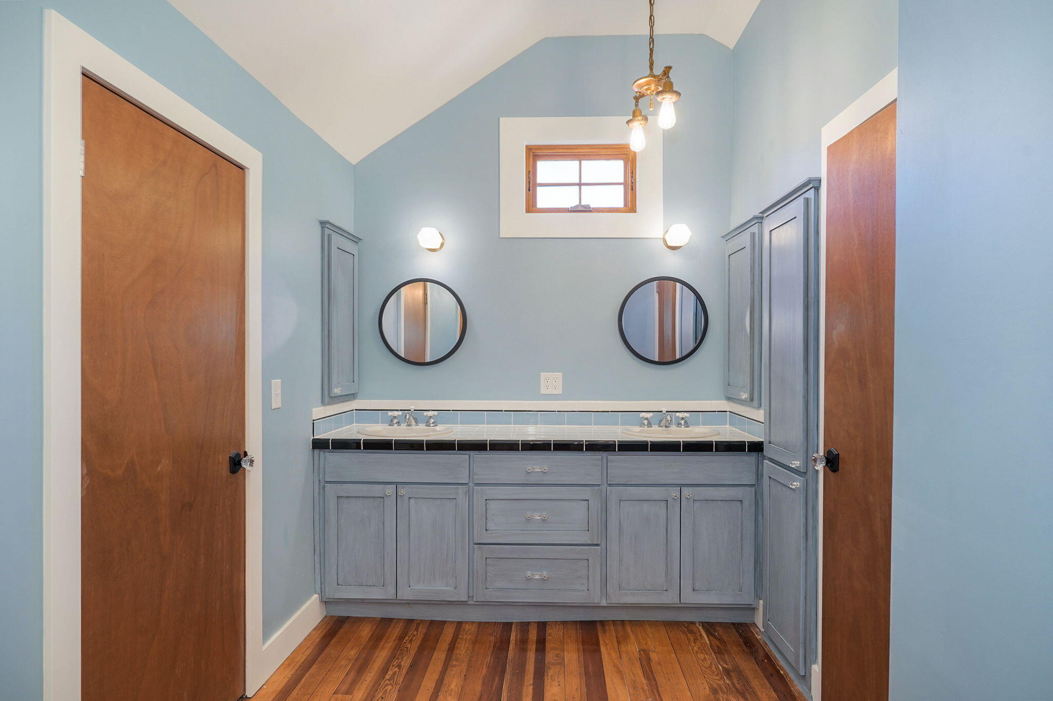1328 East Bennett Street Property Photo 36