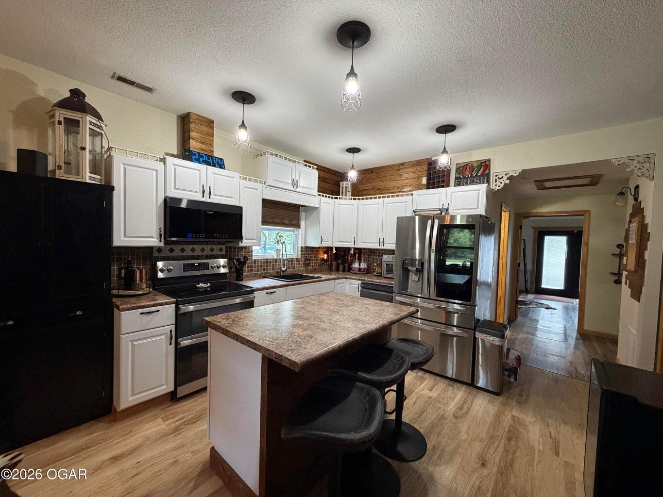 13739 Elm Road Property Photo 6