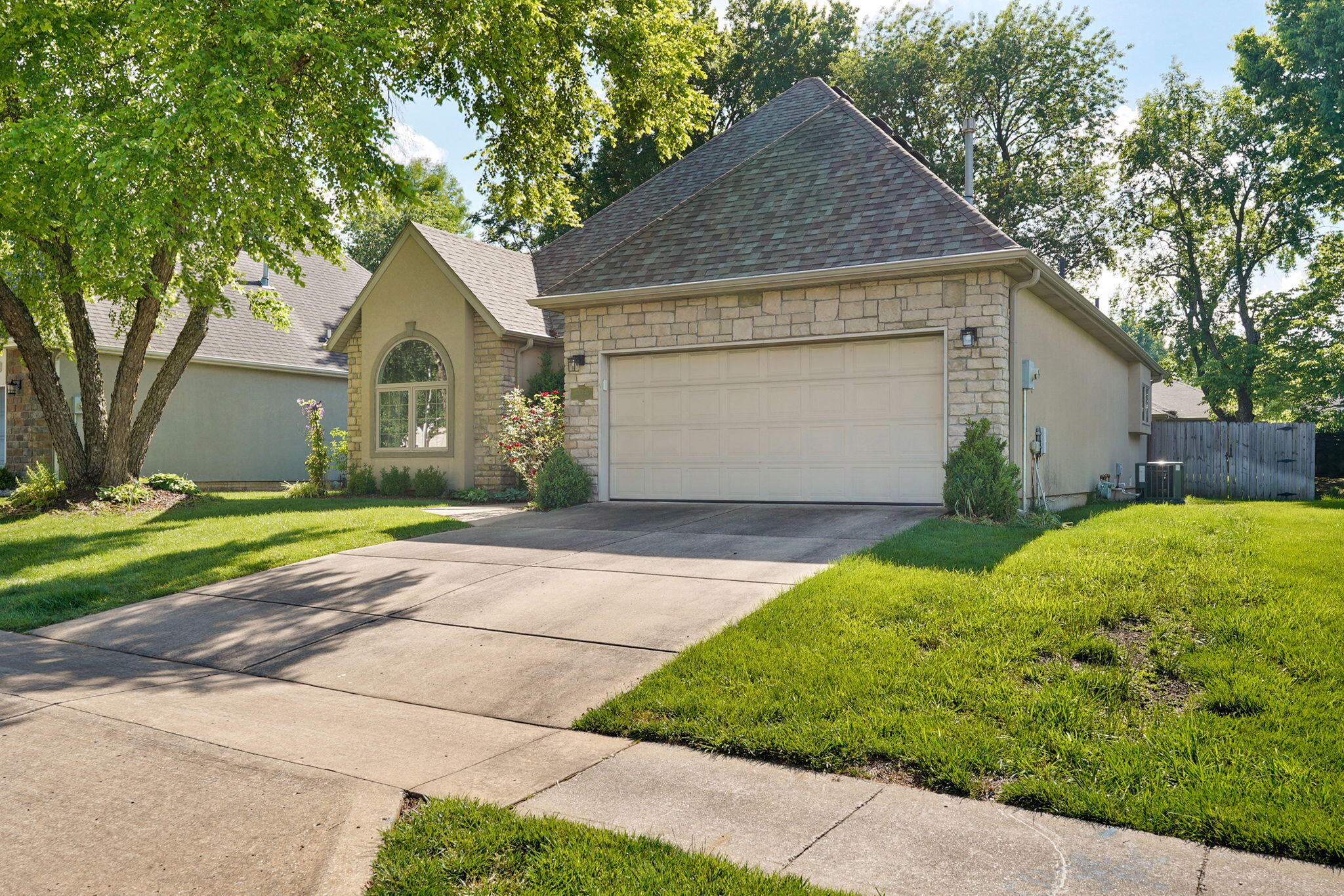 1113 South Carriage Avenue Property Photo 4