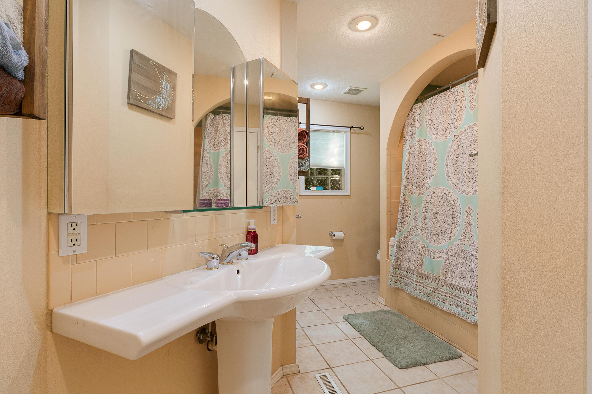 811 Rainbow Valley Drive Property Photo 25