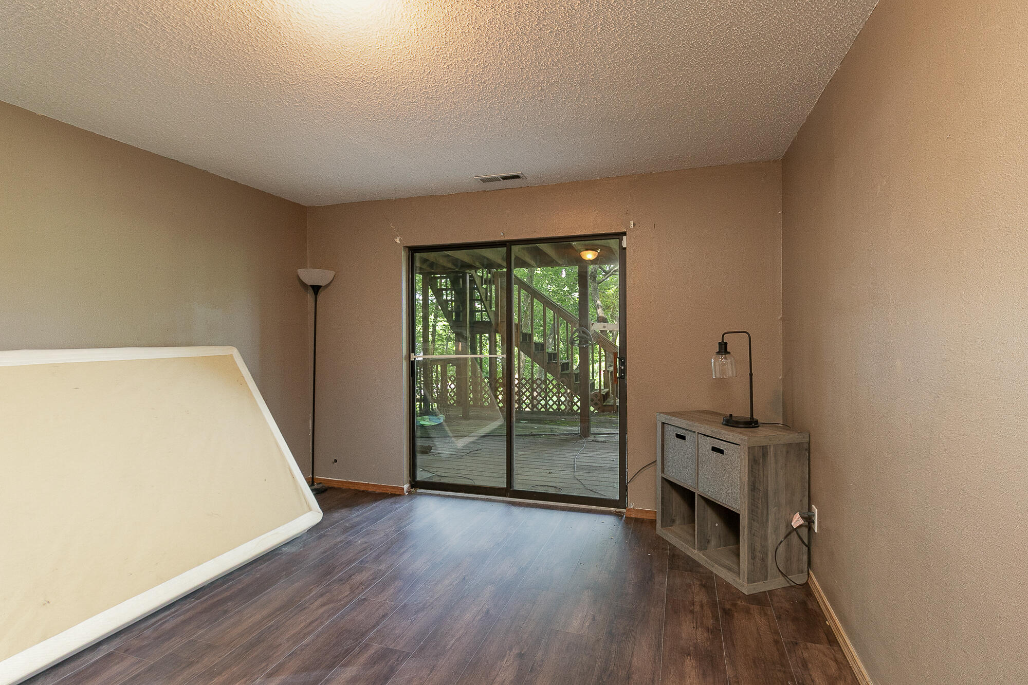 811 Rainbow Valley Drive Property Photo 34
