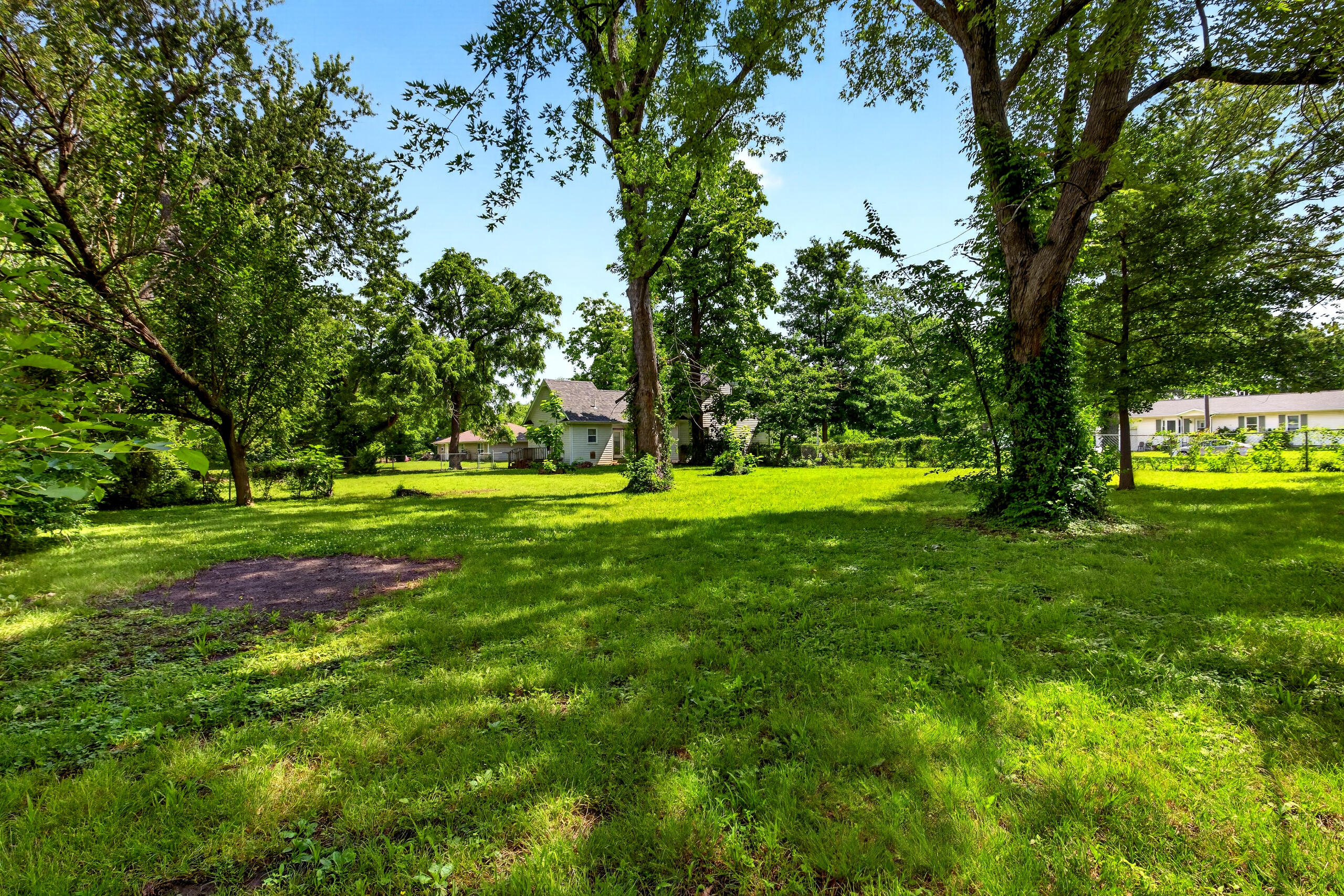 1045 North Colorado Street Property Photo 10
