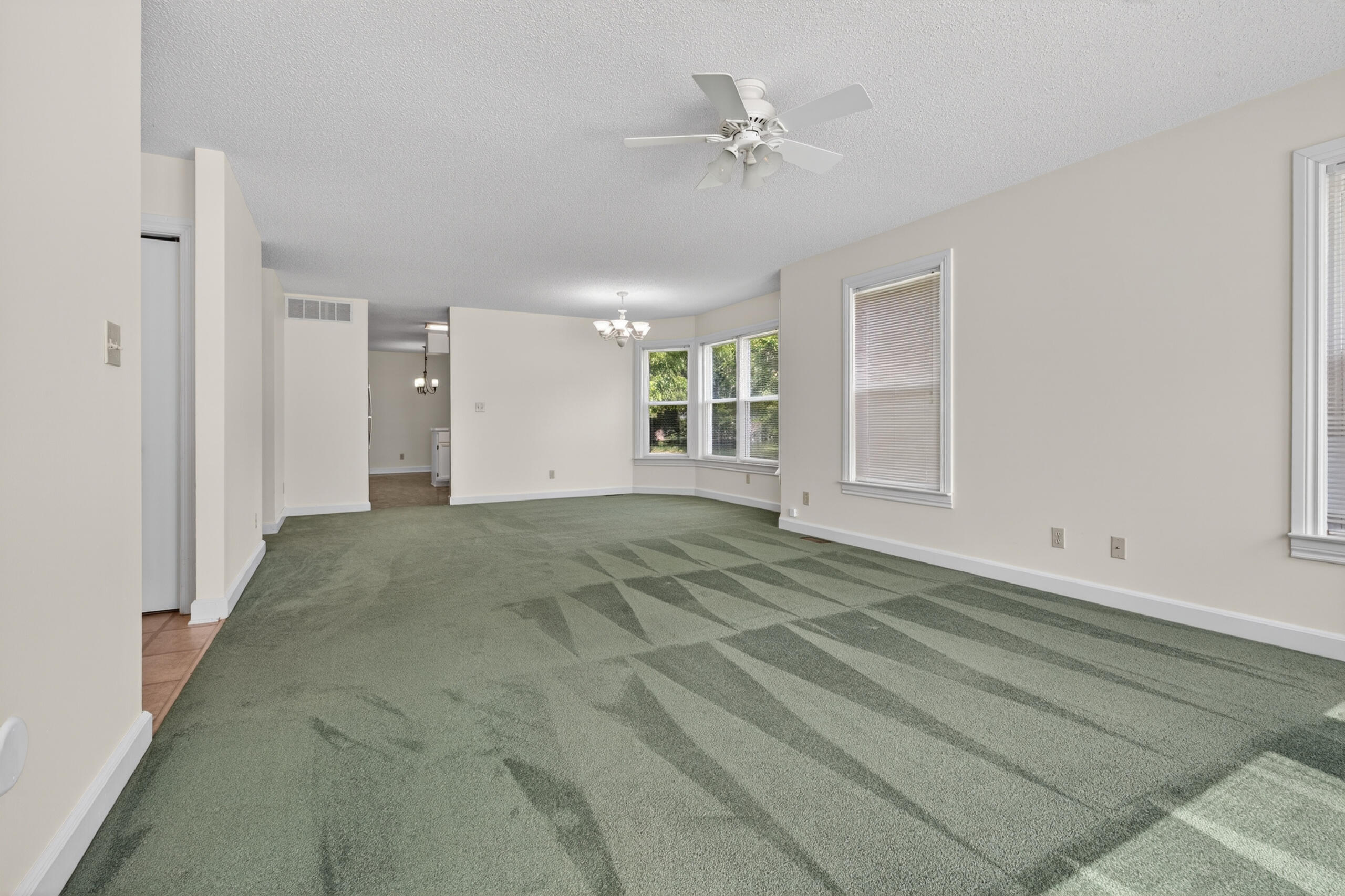 1045 North Colorado Street Property Photo 14