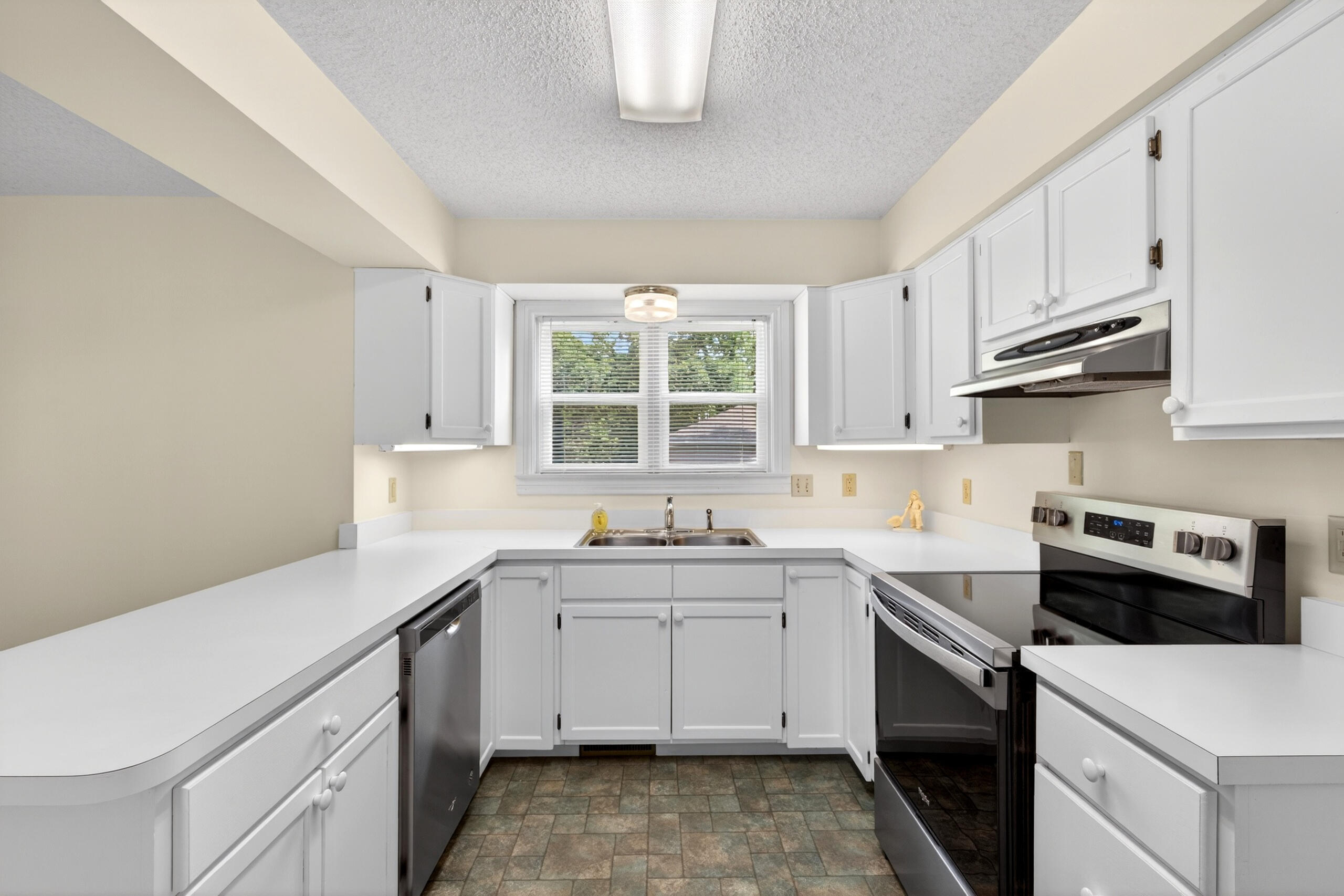 1045 North Colorado Street Property Photo 21