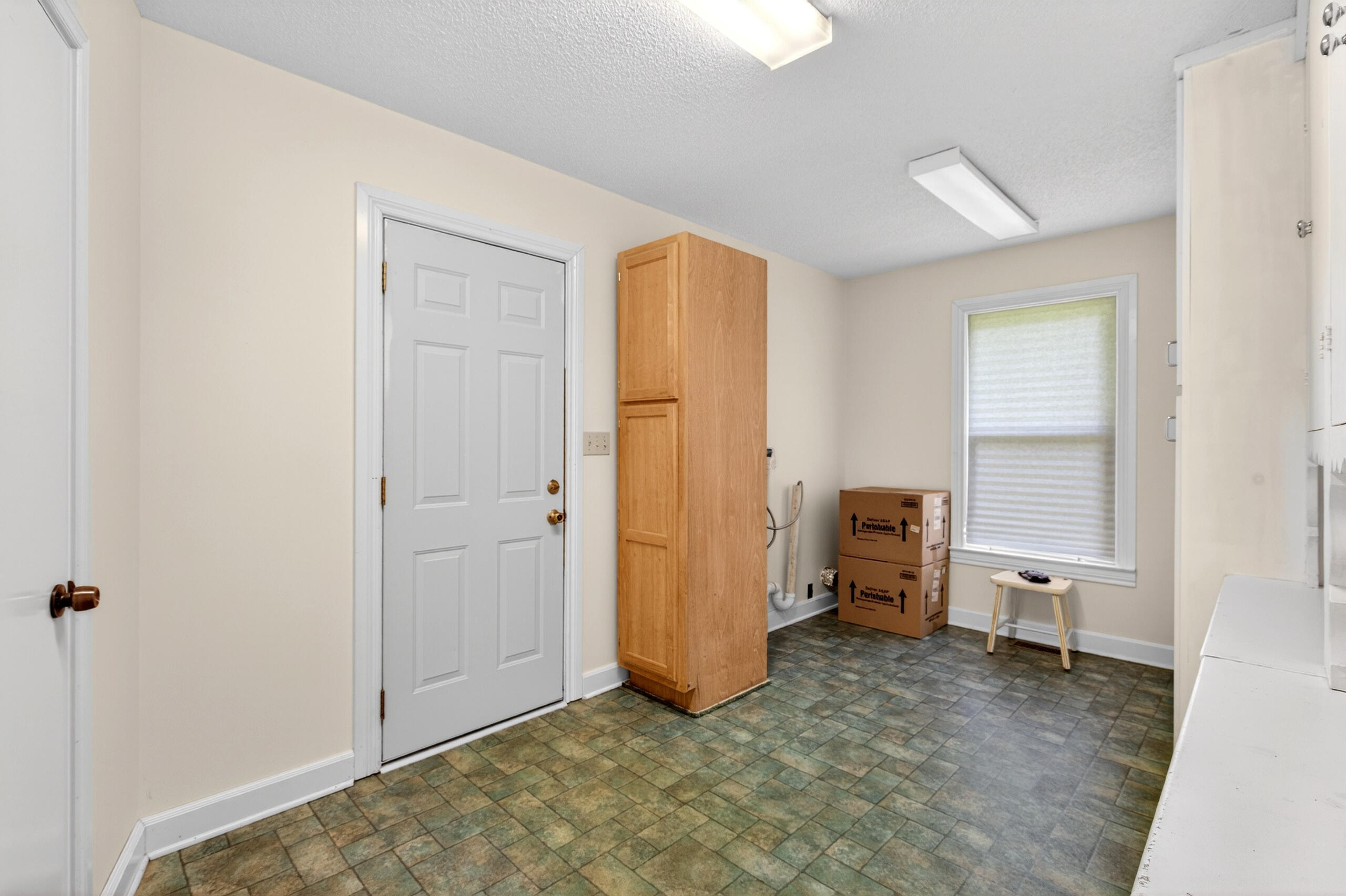 1045 North Colorado Street Property Photo 28